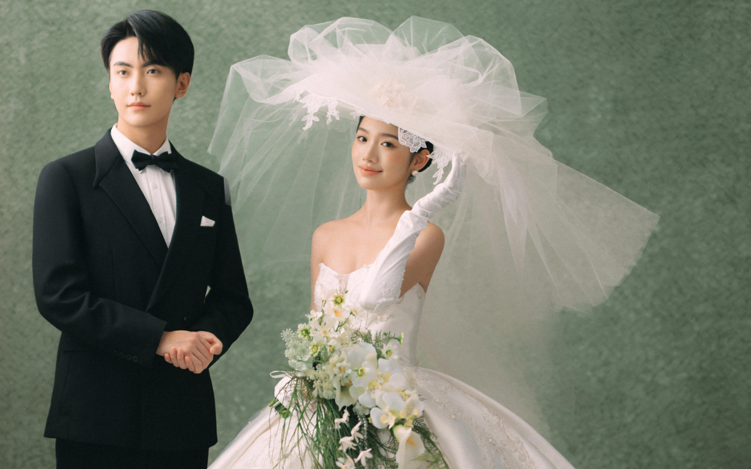 低飽和的莫蘭迪綠背景干凈又高級真的超出片！！