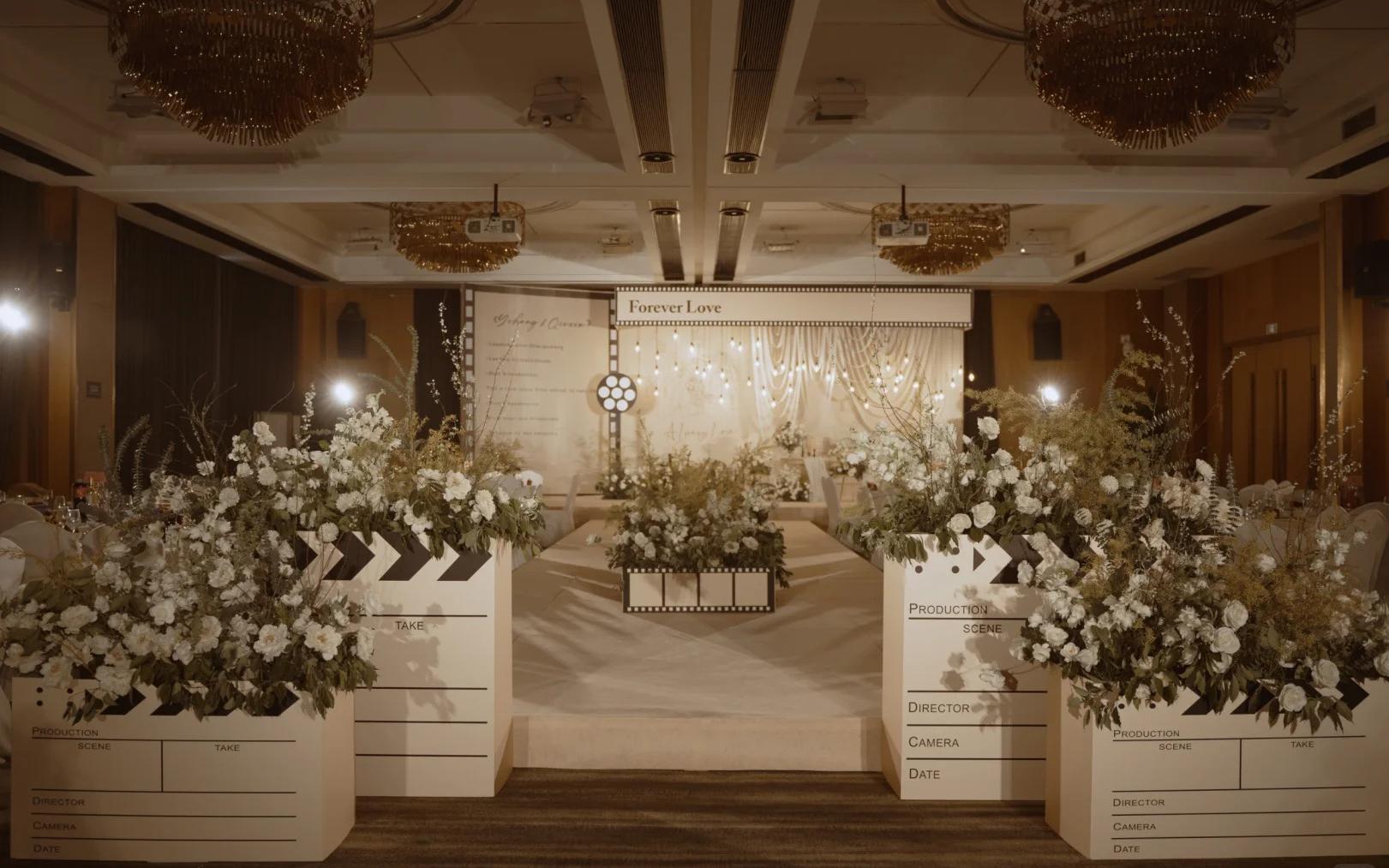 老电影剧场婚礼