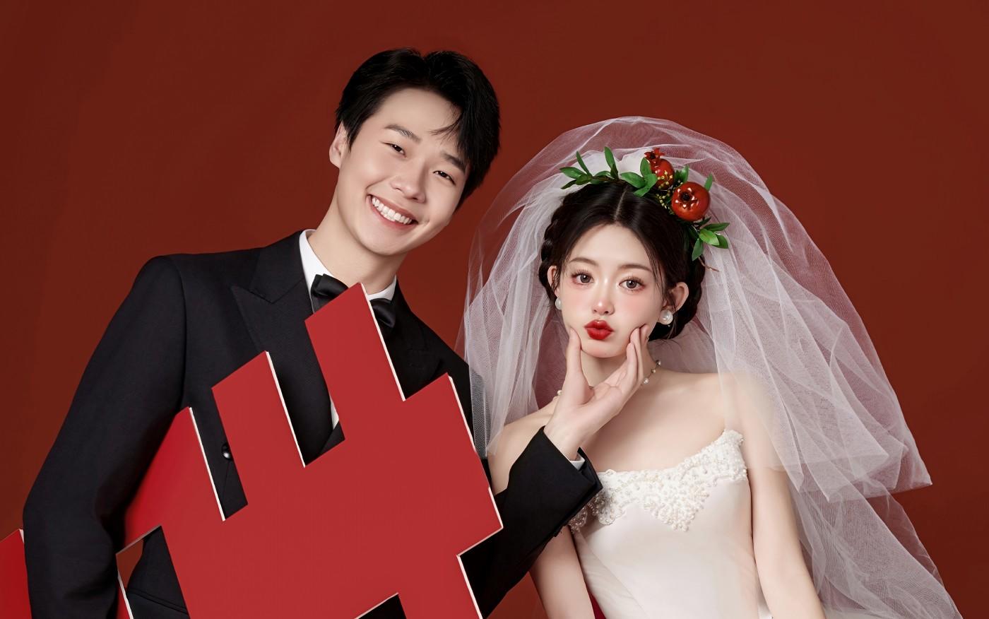 放弃蕾丝童话，选择缎面哲学。一束追光就是全部布景