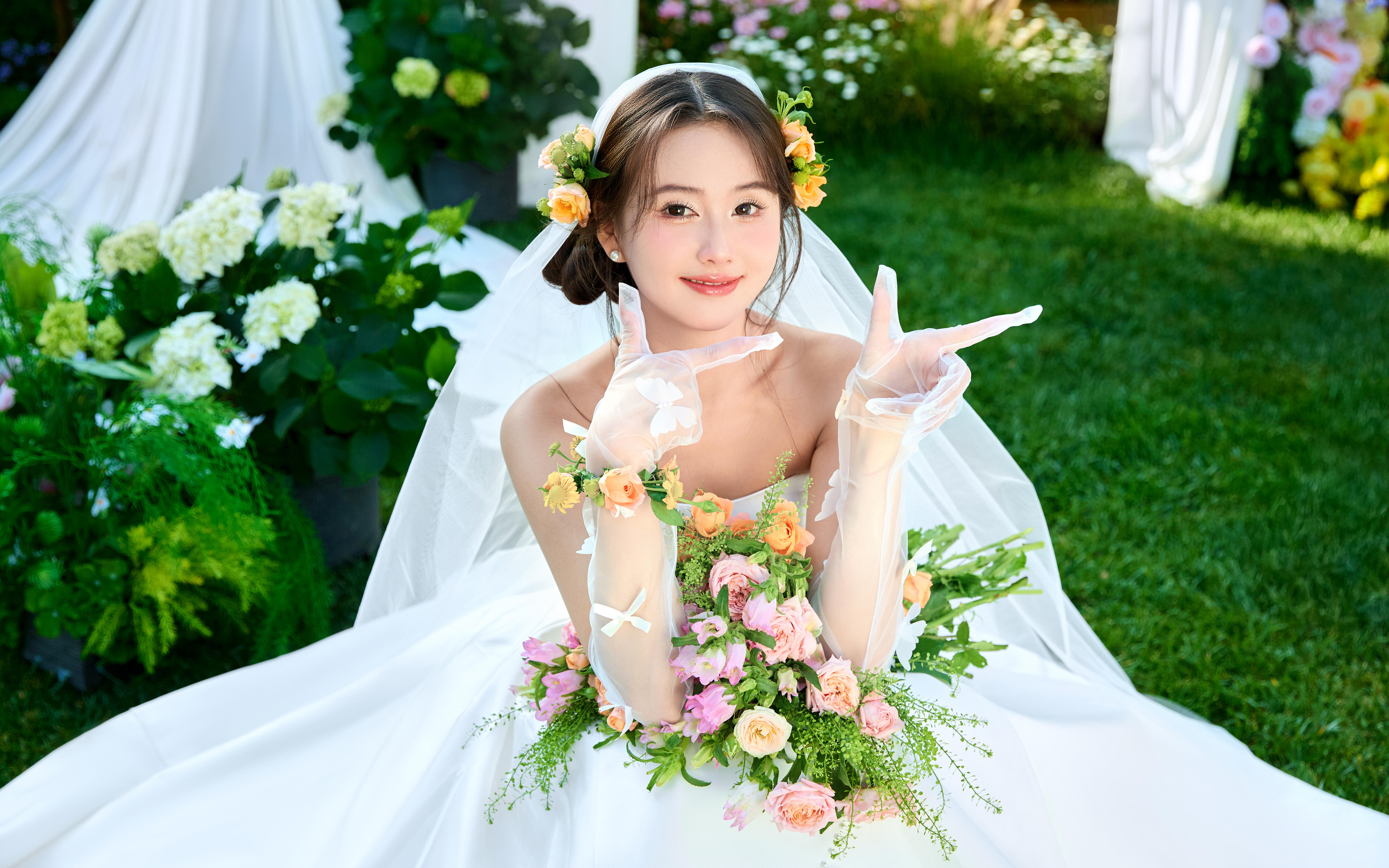 自由感万岁🌿拍到了超有生命力的草坪婚纱照