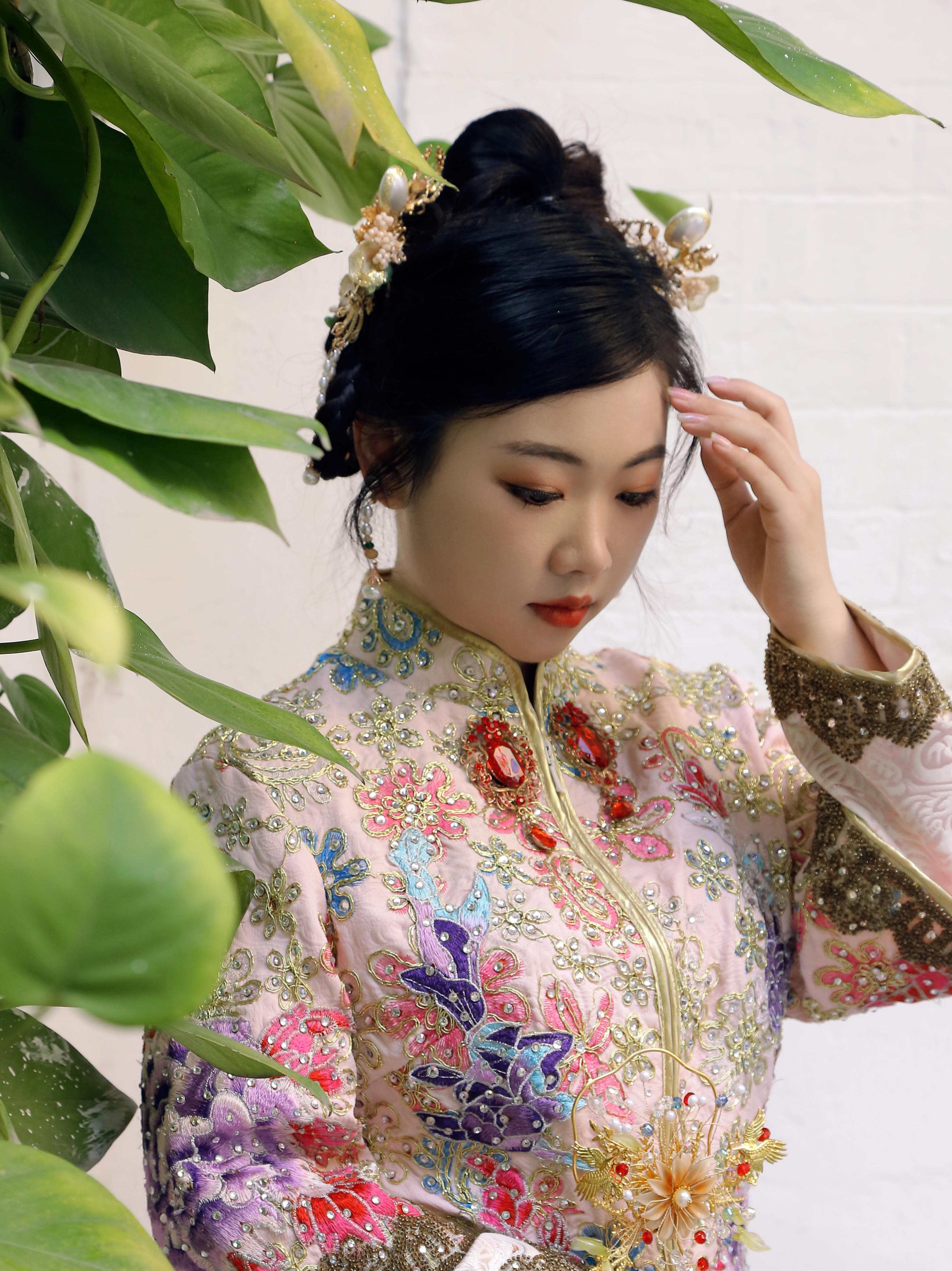 【热卖推荐】新娘跟妆+送妈妈+送伴娘妆+送美甲片