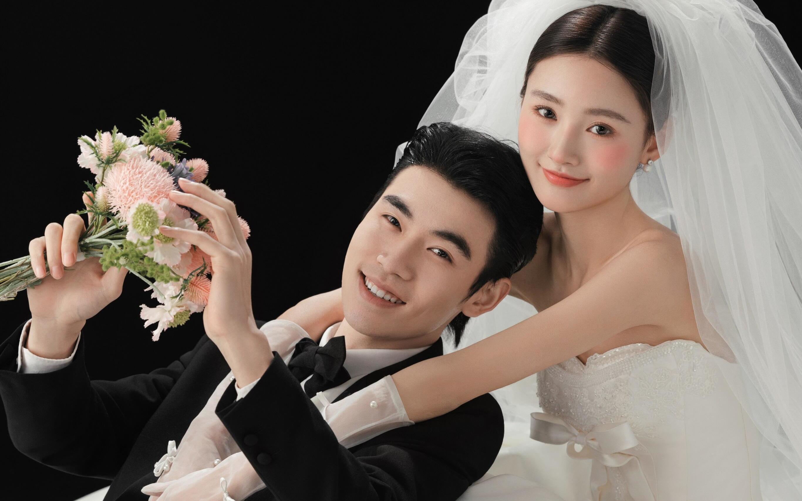 【韩式极简婚纱照真的看不腻！】