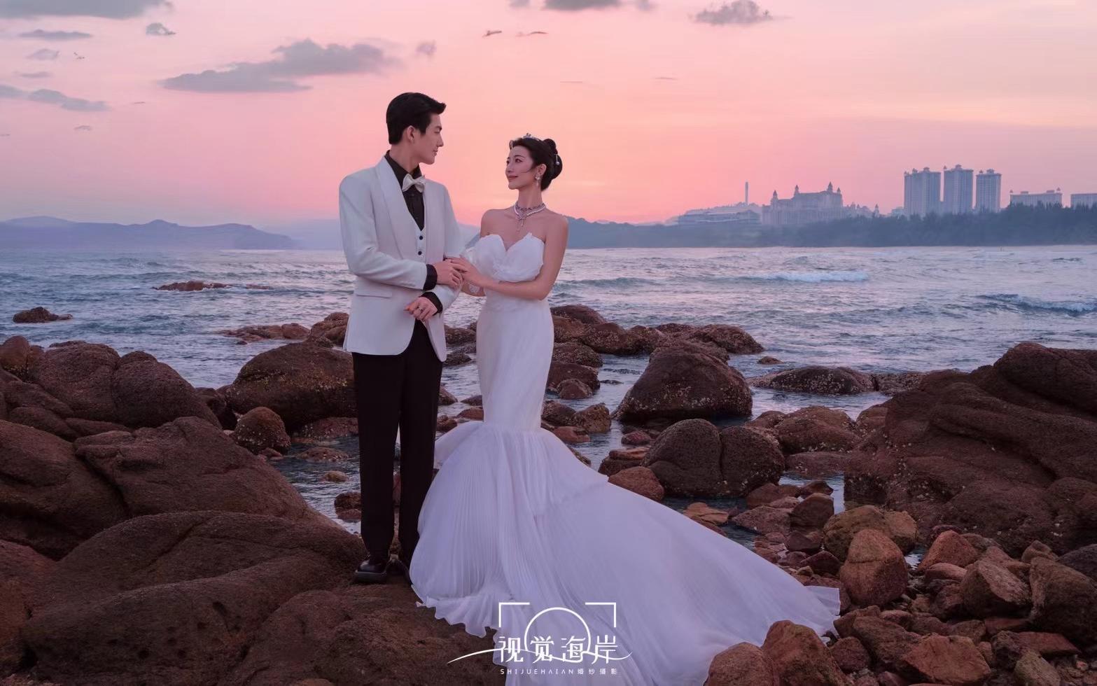 所念皆是浪漫 海边夕阳婚纱照｜氛围感绝