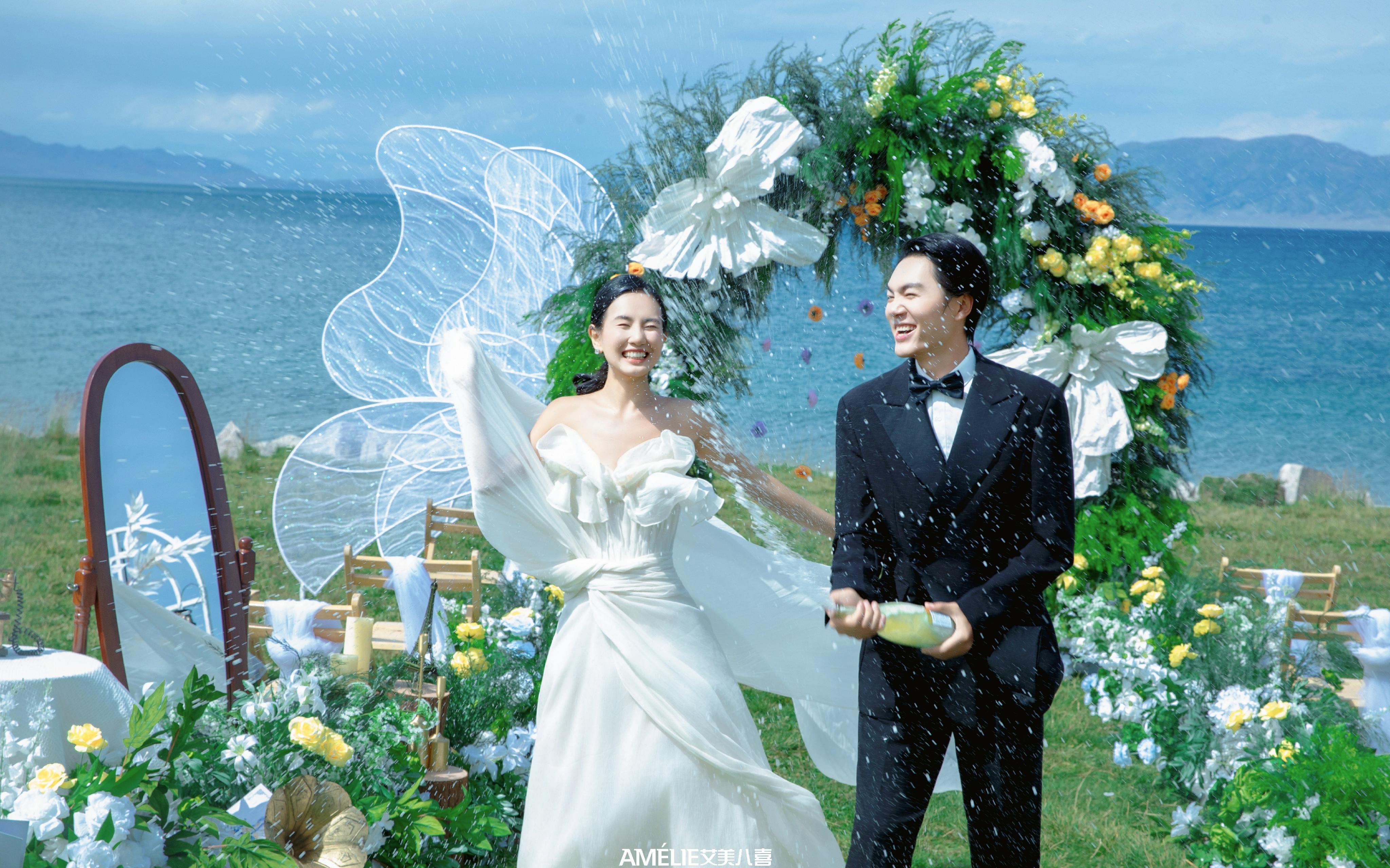 湖畔相拥，浪漫永不落幕❤️