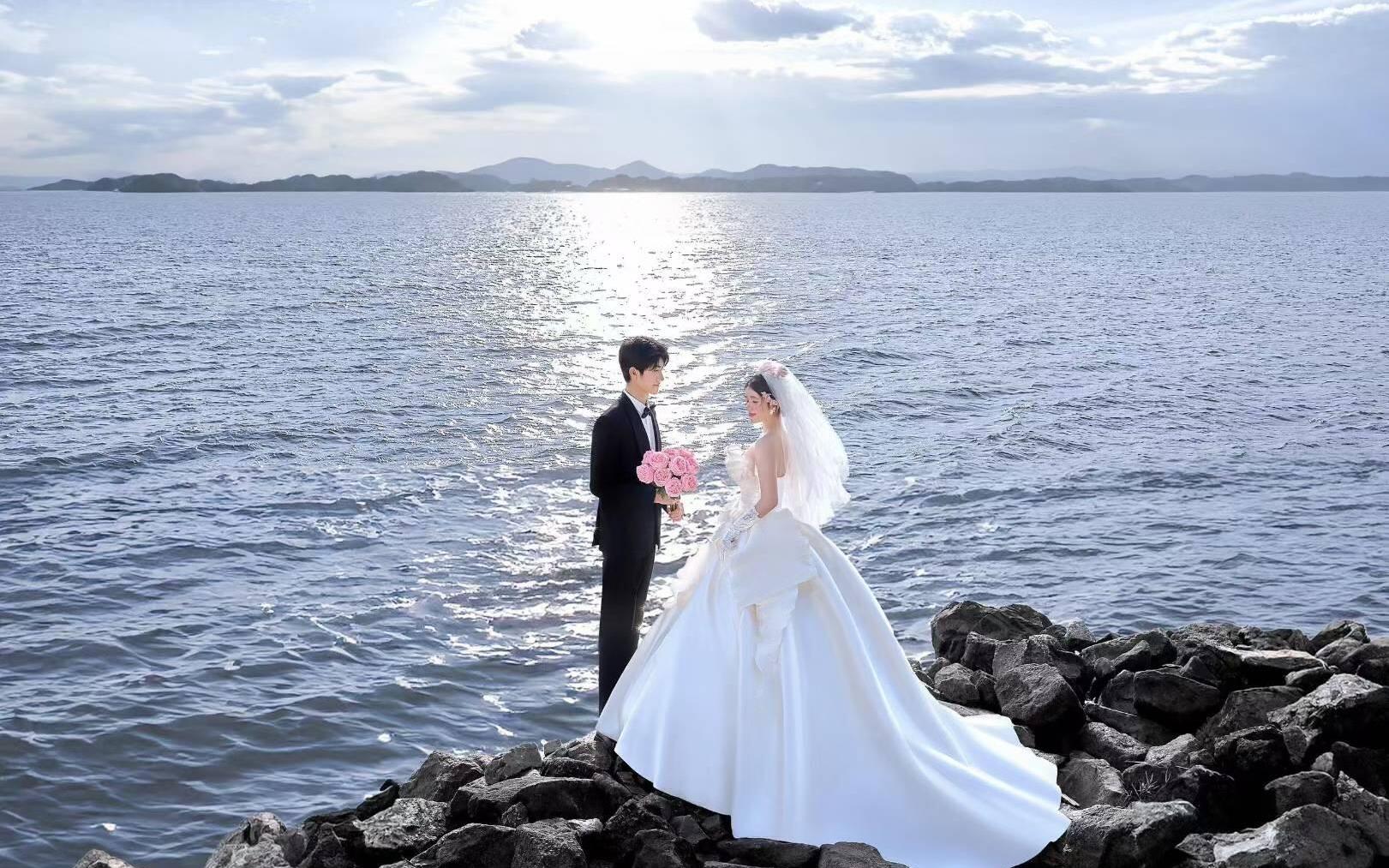 【美到犯規(guī) 海景礁石婚紗照】