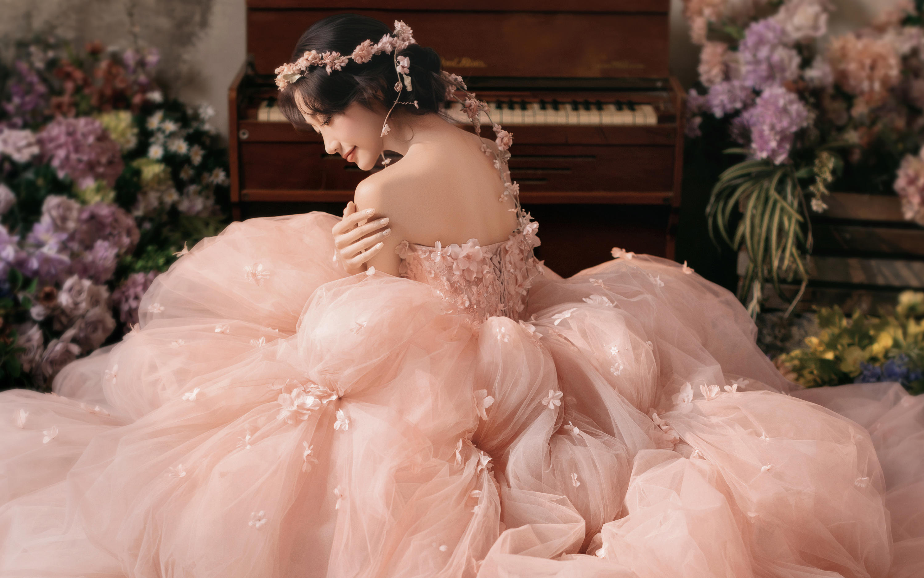 浪漫的花房婚纱照，仿佛漫步在莫奈的油画世界里~