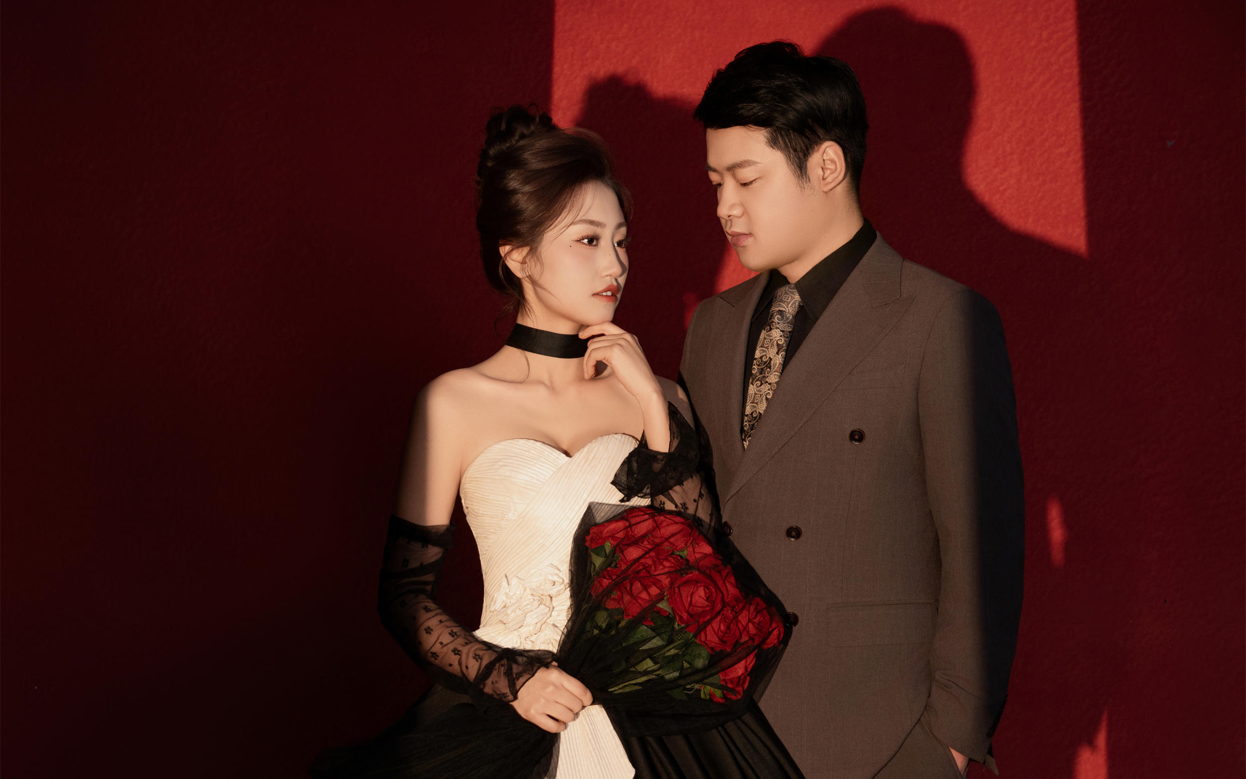 超驚艷甜酷系列??高級感滿滿的黑紗婚紗照