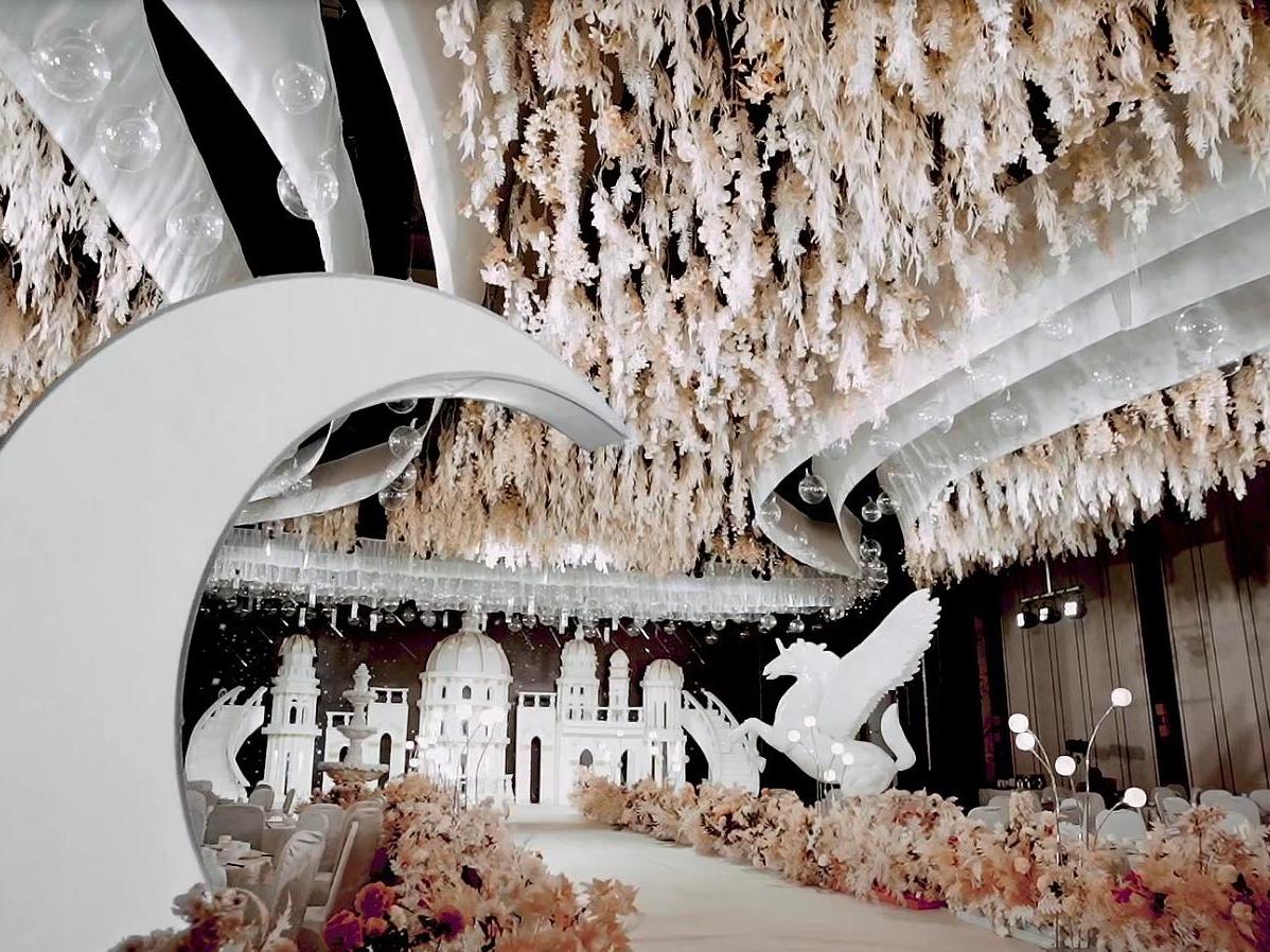 临泉梦幻季婚庆酒店欧式奢华大气公主风浪漫城堡婚礼