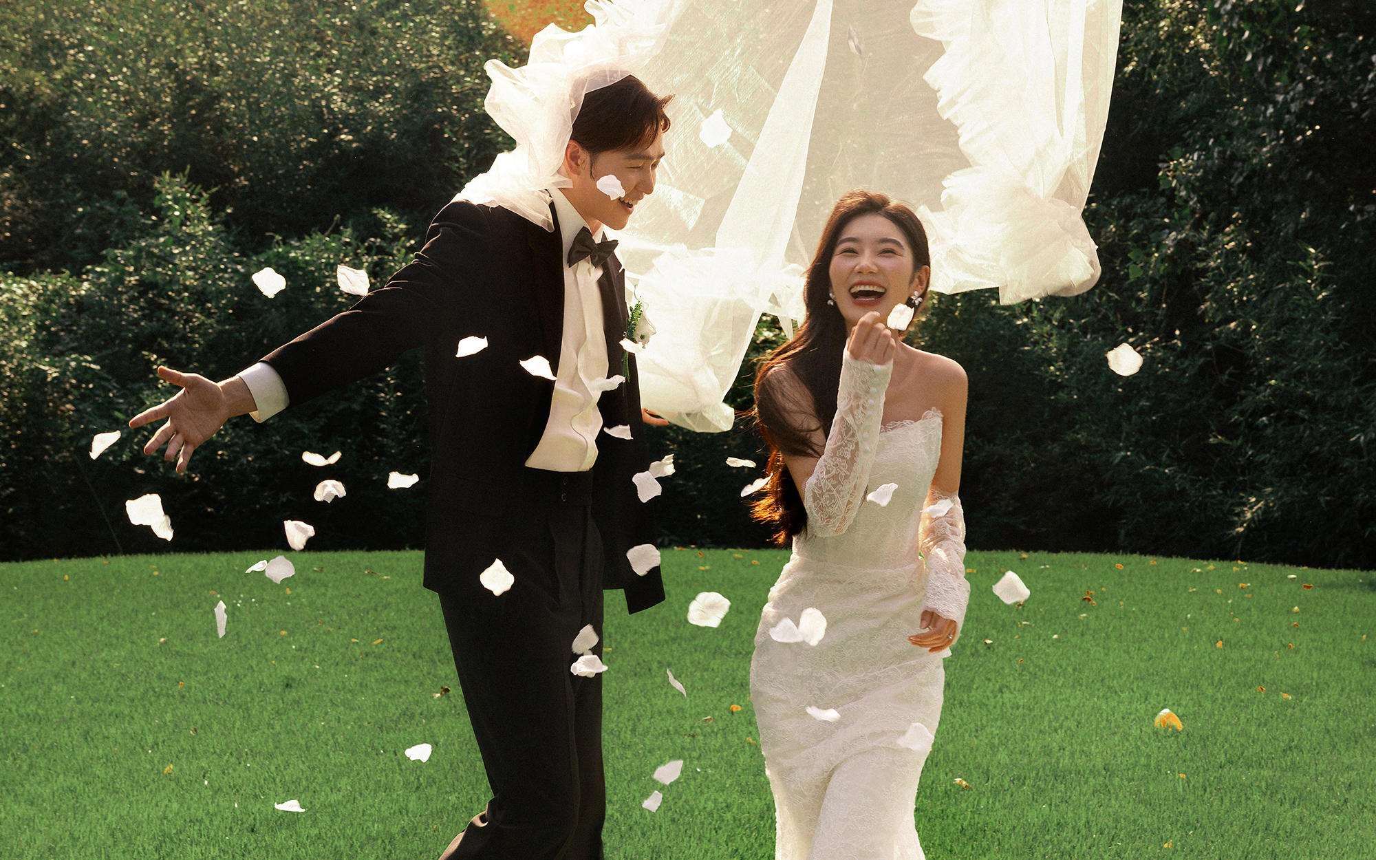 生命力满格婚纱照💥风里都是自由的味道💨