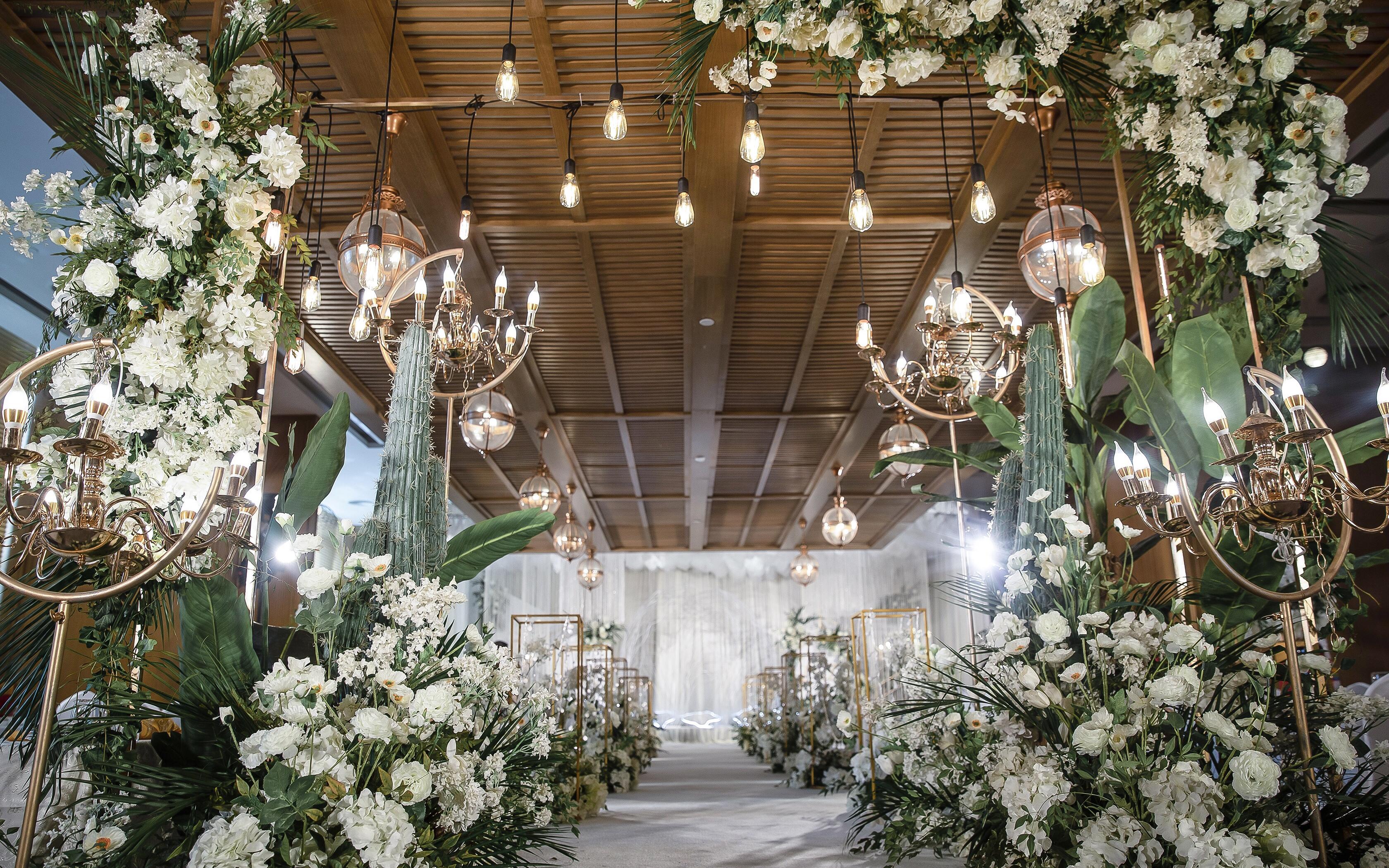 【缪斯婚礼】2019超值白绿轻森系婚礼套餐