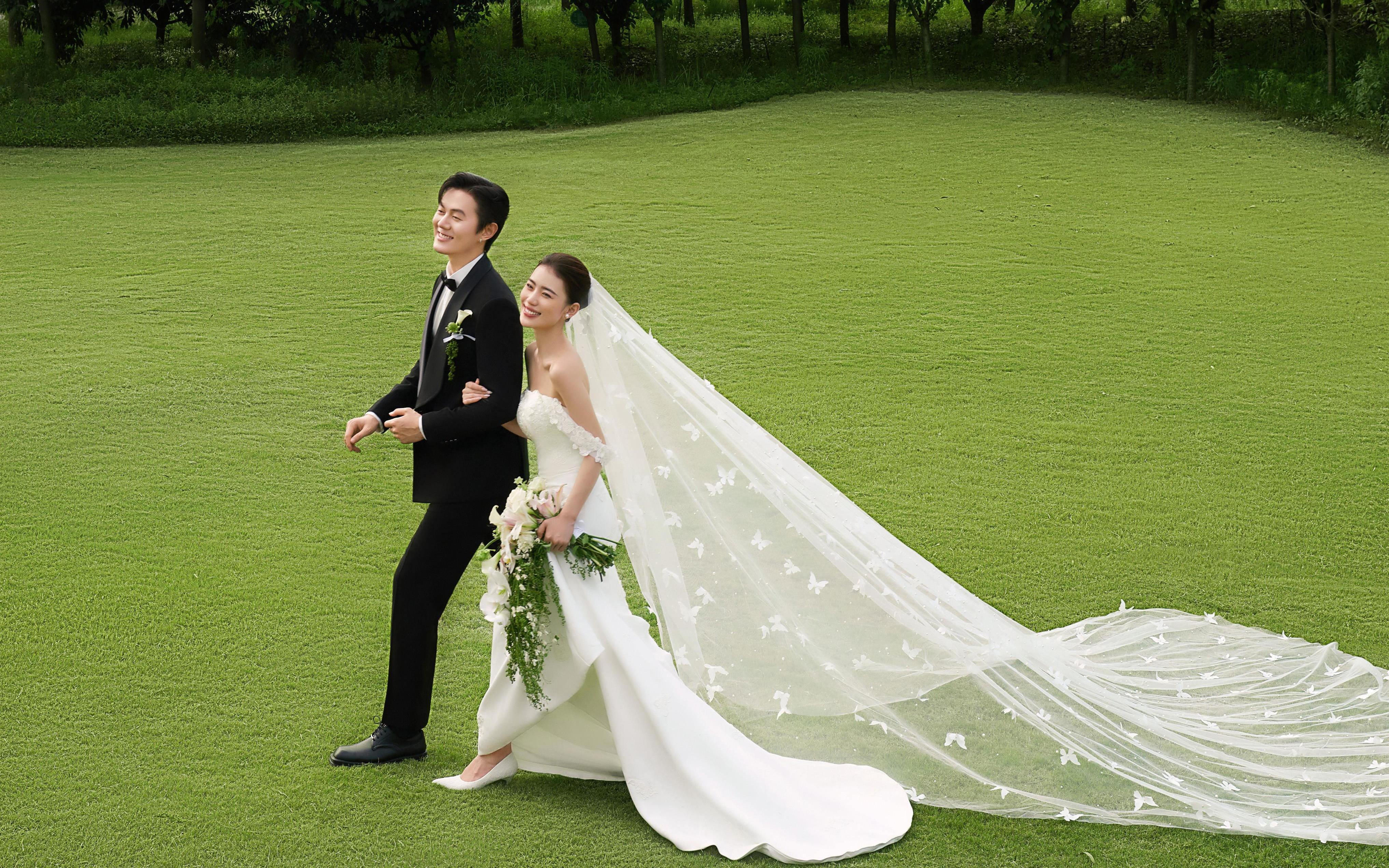 一整个美住🍃超治愈的森系草坪婚纱照