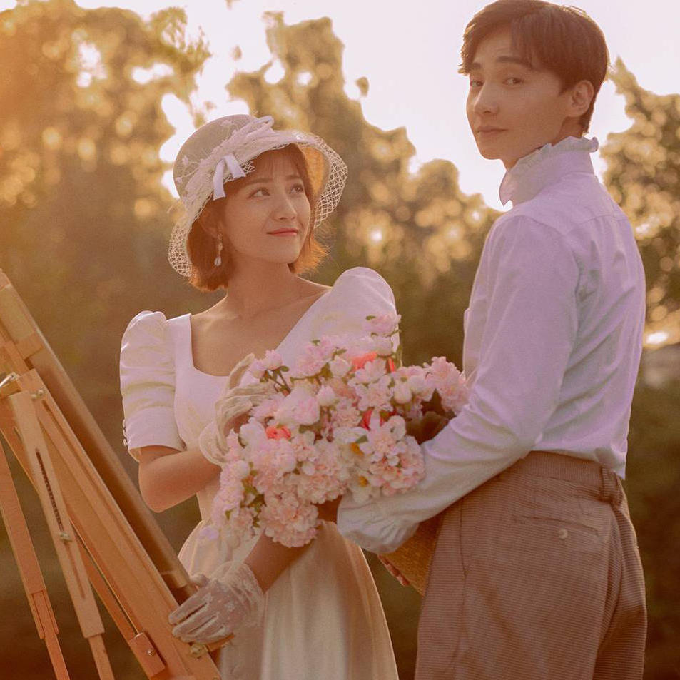 婚纱照+领证拍摄+爱情微电影+10套10服