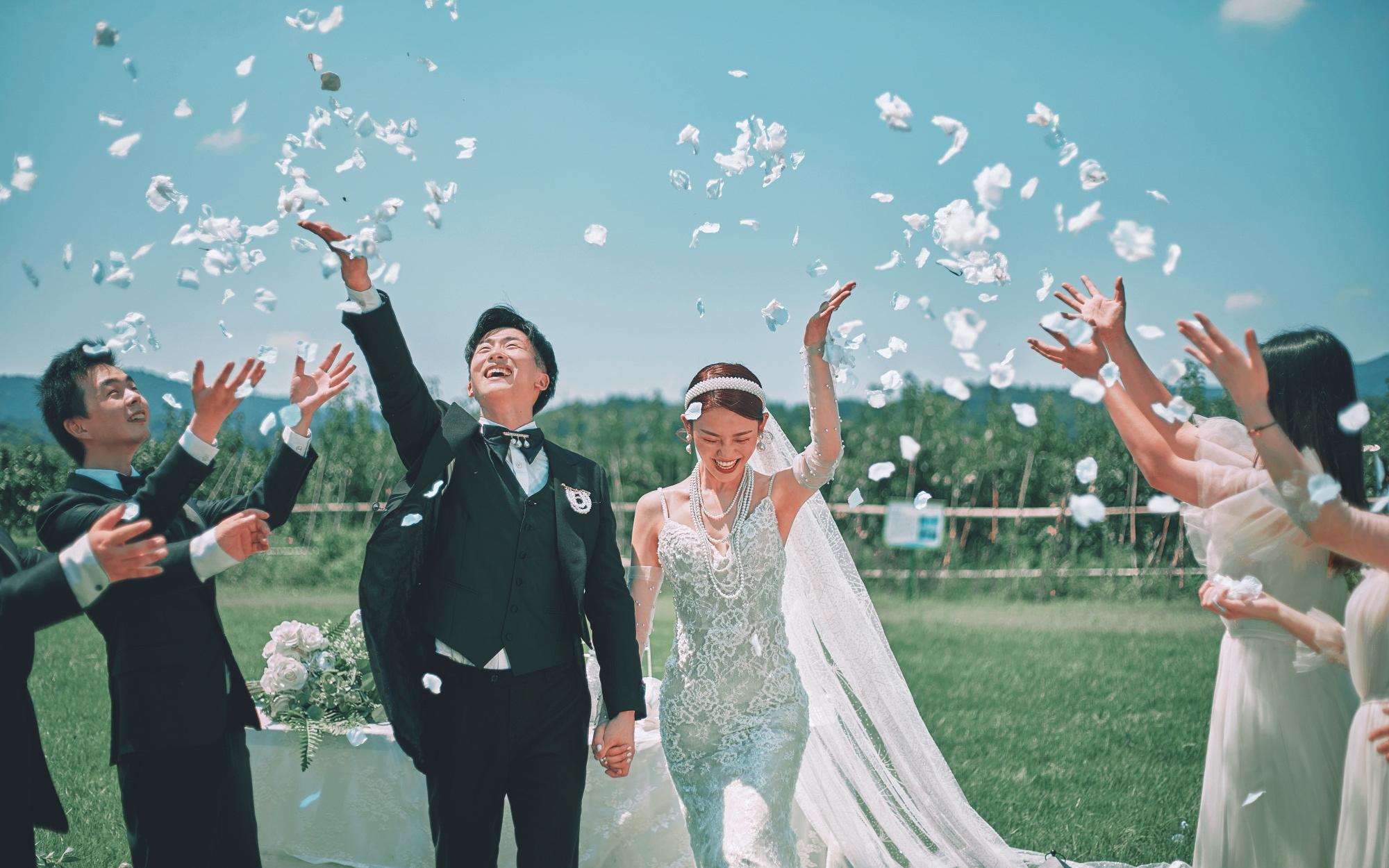 人气主题|婚纱照森系韩式唯美8服8造.首席团队