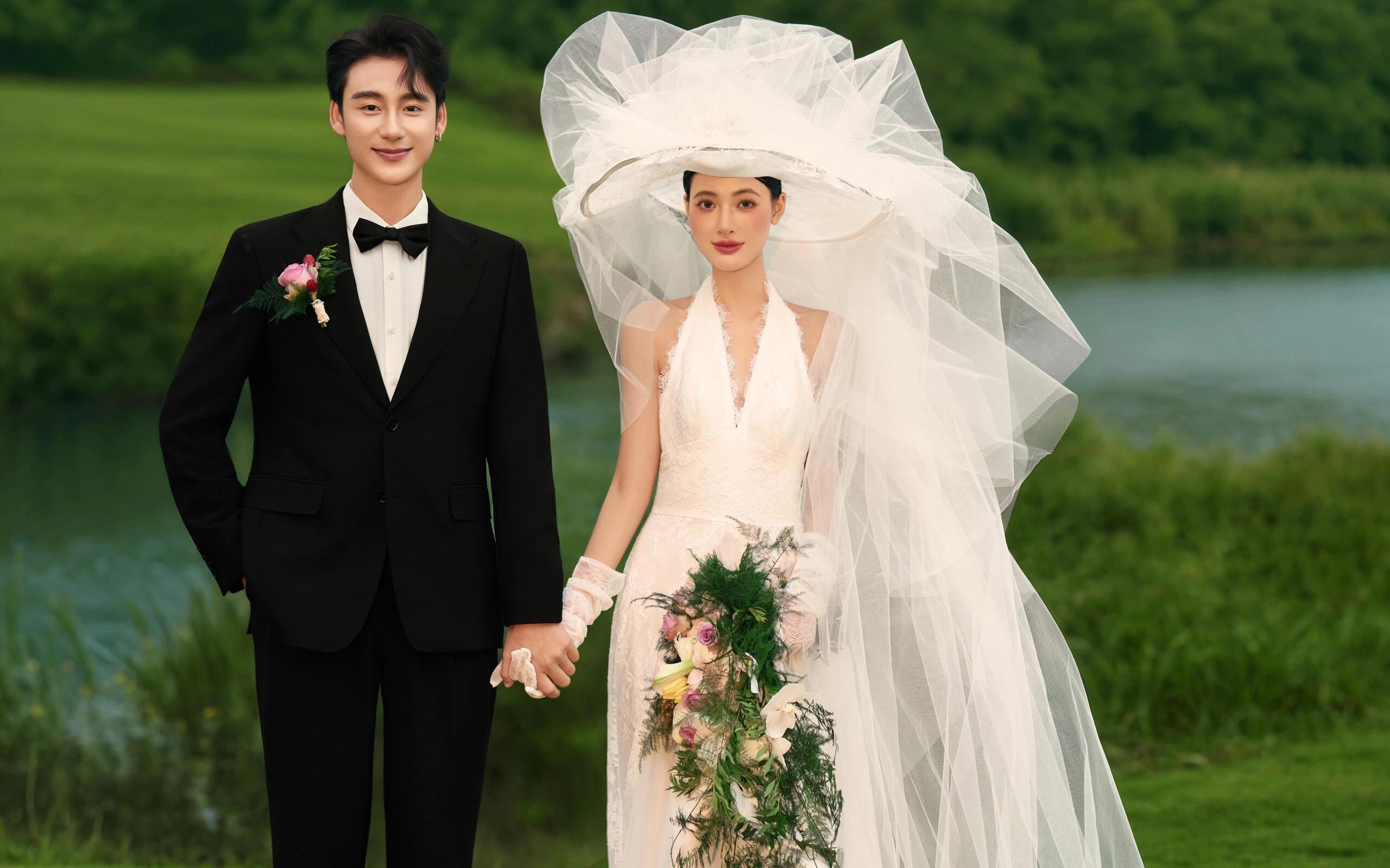 谁还没拍这种婚纱呀❗️简直白月光的存💕