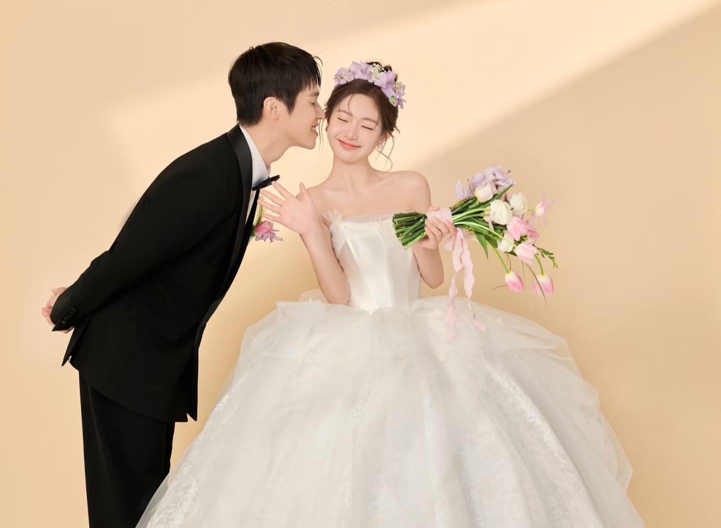 【优格】太哇塞了！光影婚纱照满足了我想要的仪式感