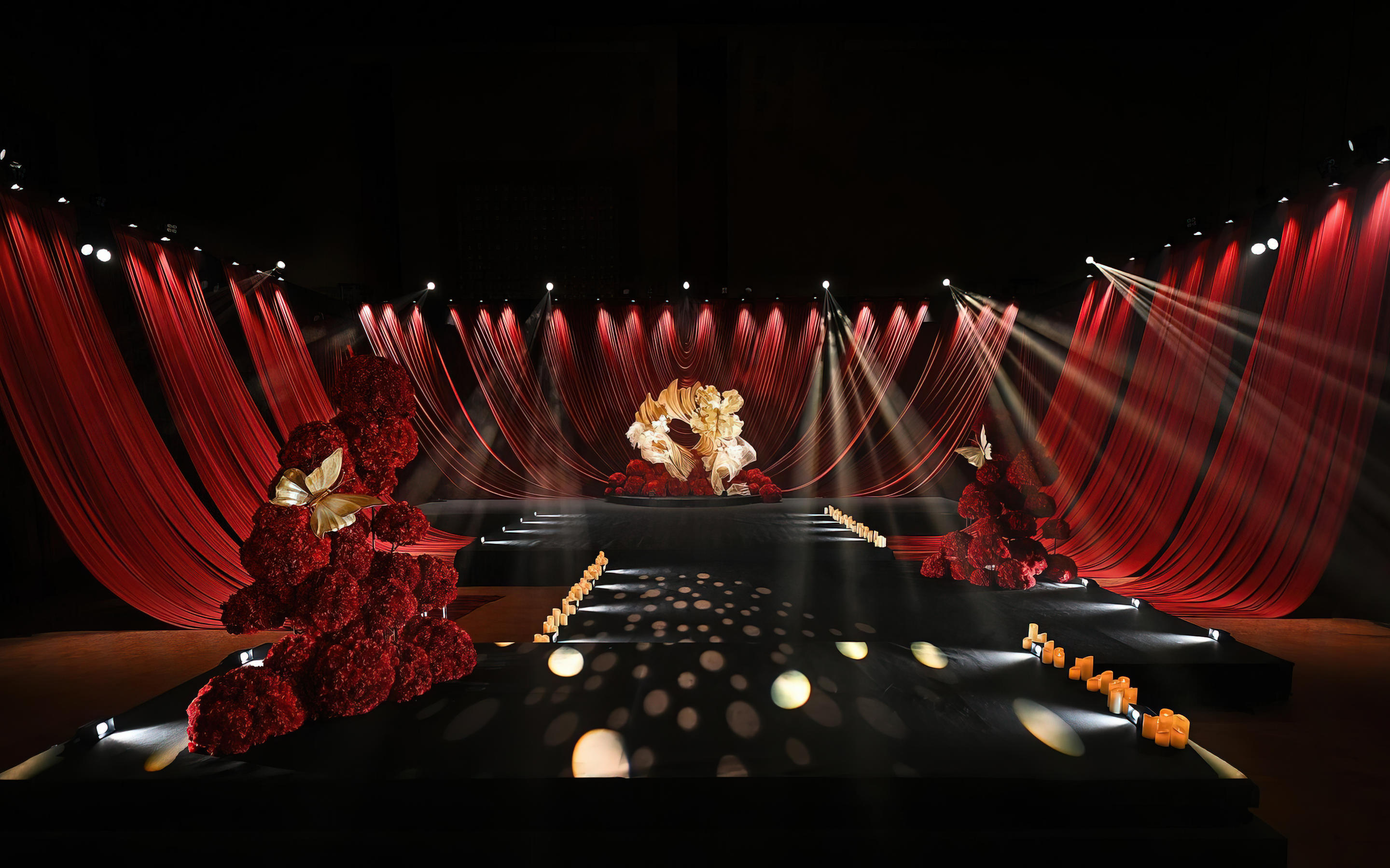 新哥特戏剧主义红黑剧场婚礼