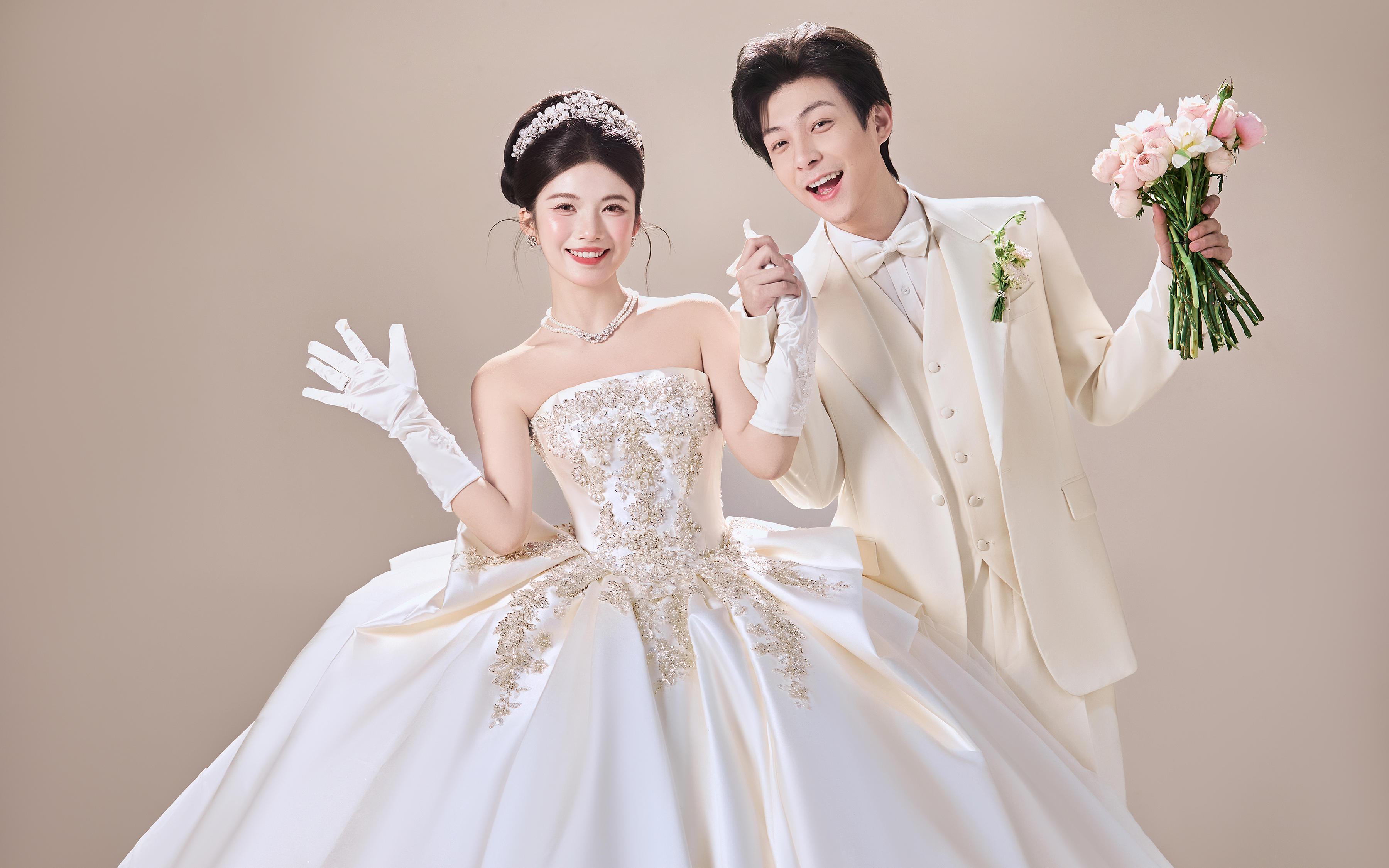 被断面婚纱照美到原地结婚