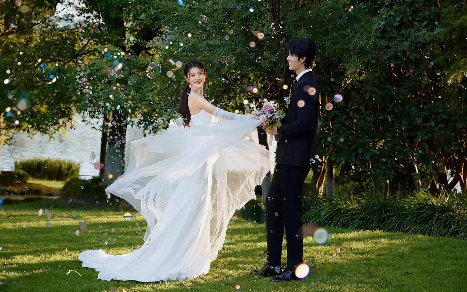 草坪婚纱照真的可以封神