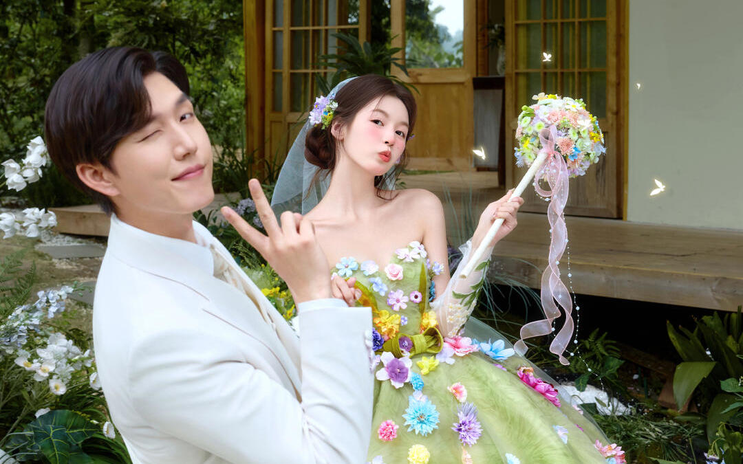 这是仙女吧~是超治愈的绿色婚纱照诶！！