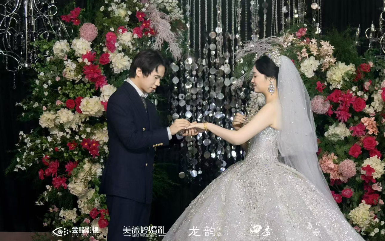 高級(jí)玫黑水晶婚禮成品出爐，新人的優(yōu)先選擇??