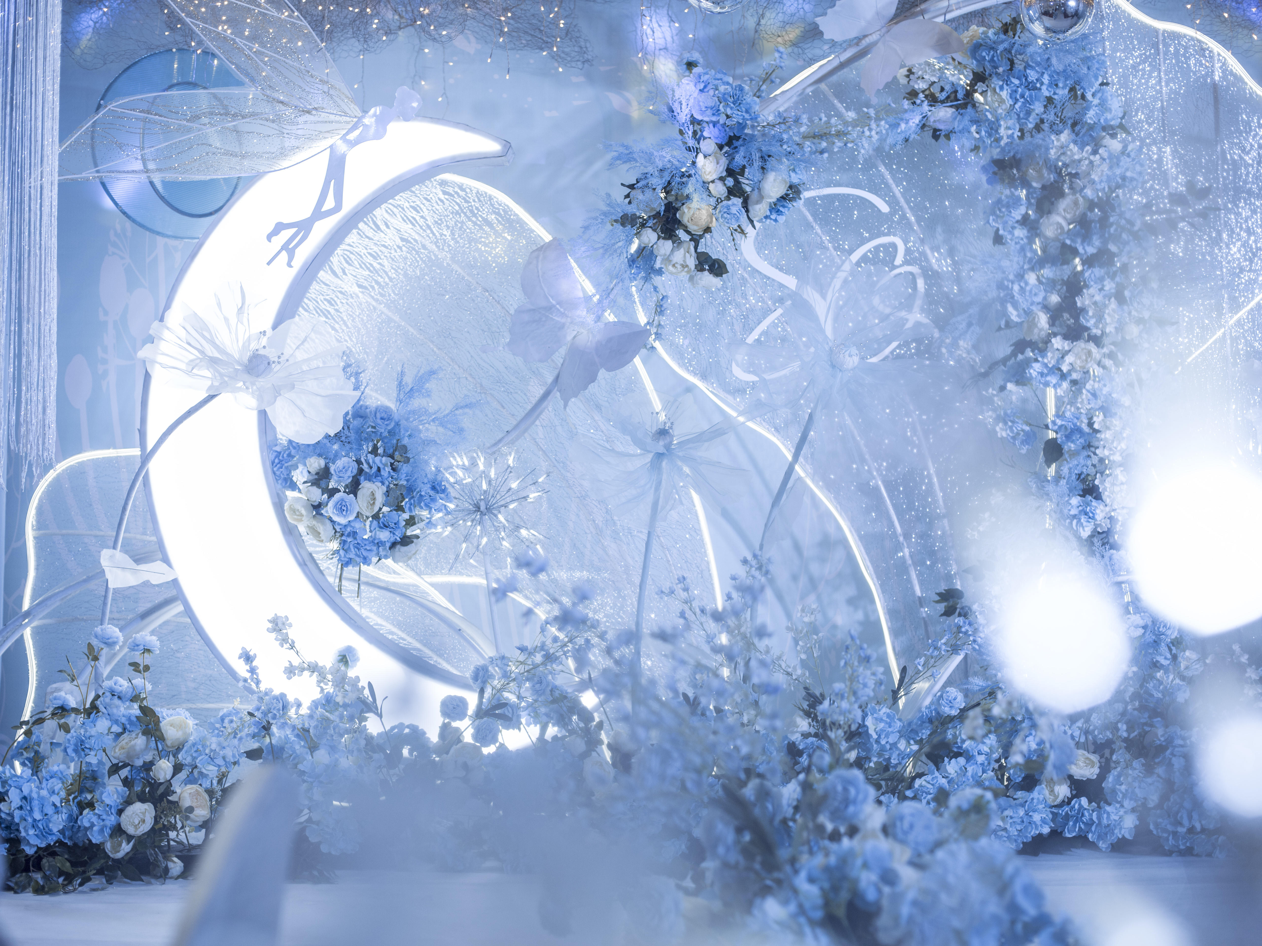 【罗漫婚礼】奇异花朵蓝白梦幻风格#婚礼棚#