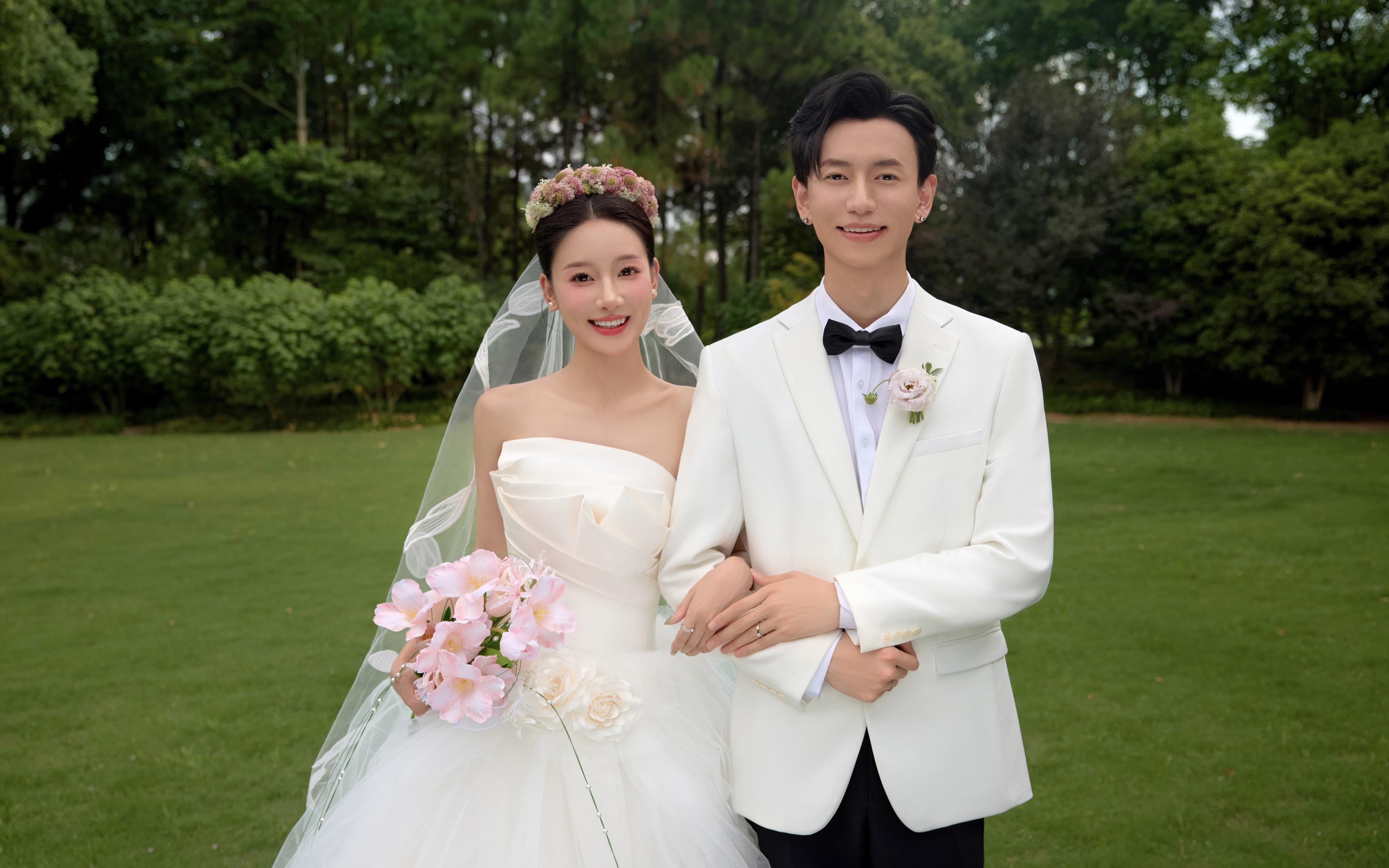【森系婚纱照】让草木见证誓言，让婚照充满自由气息