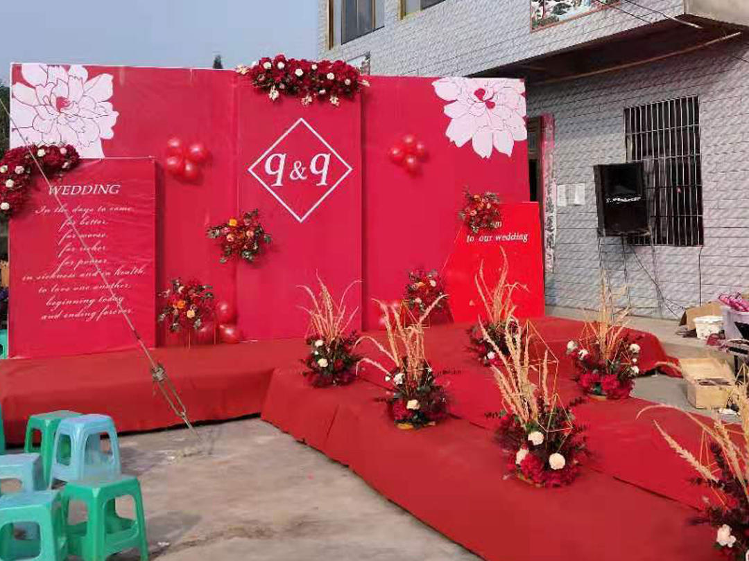 浪漫满屋农村户外喜庆热闹红色系西式婚礼