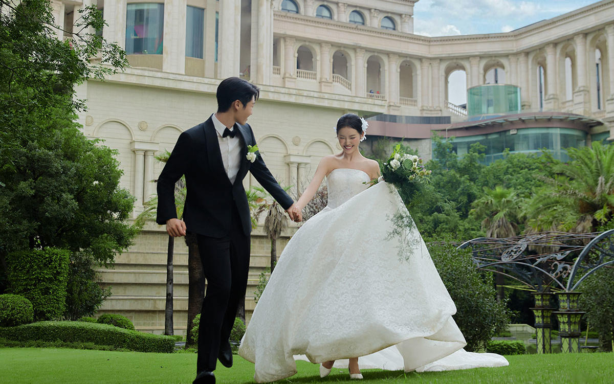 解鎖草坪婚紗照～歐式莊園超有氛圍感