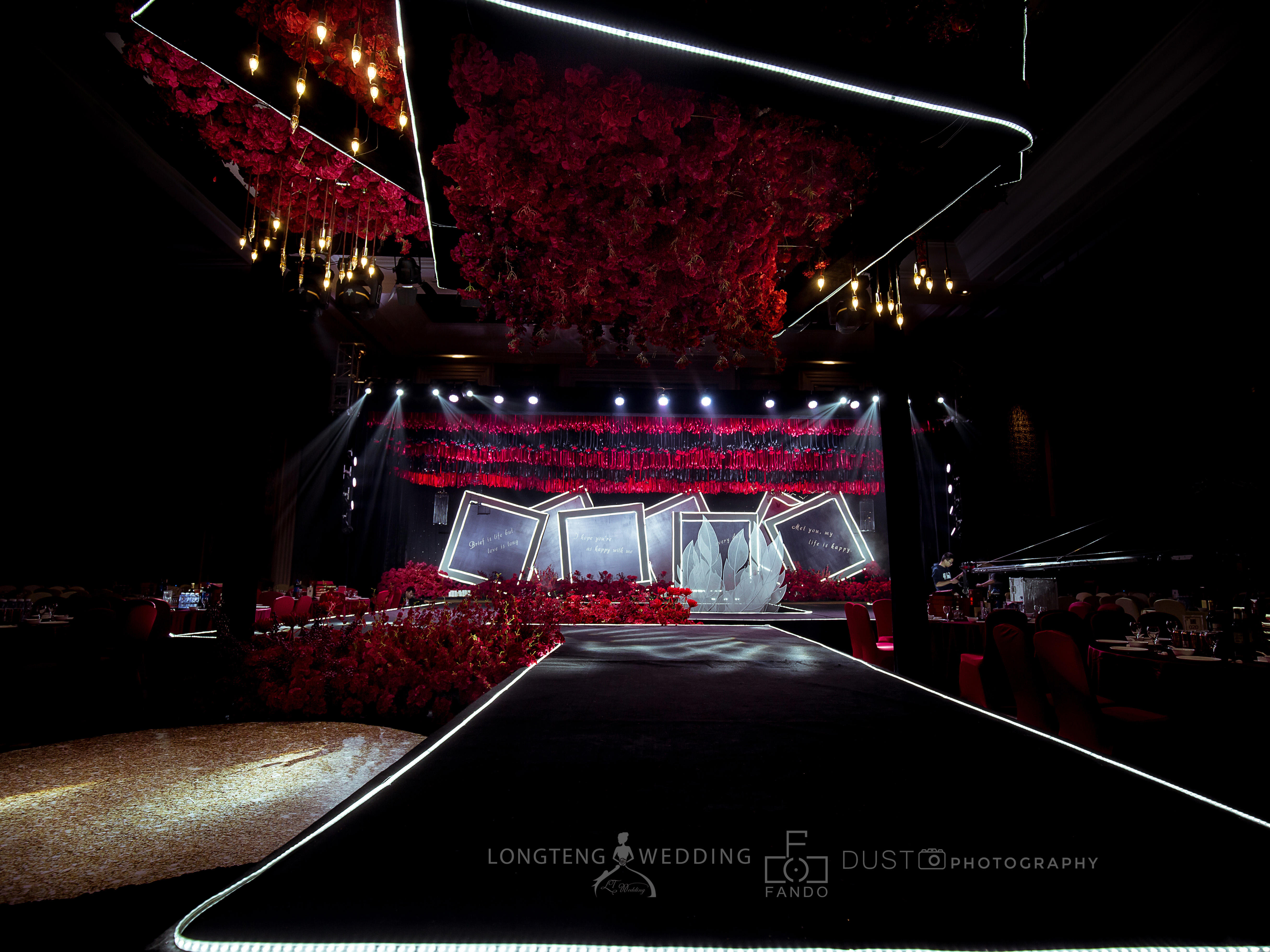 【首席团队】红黑色大气婚礼+包四大金刚