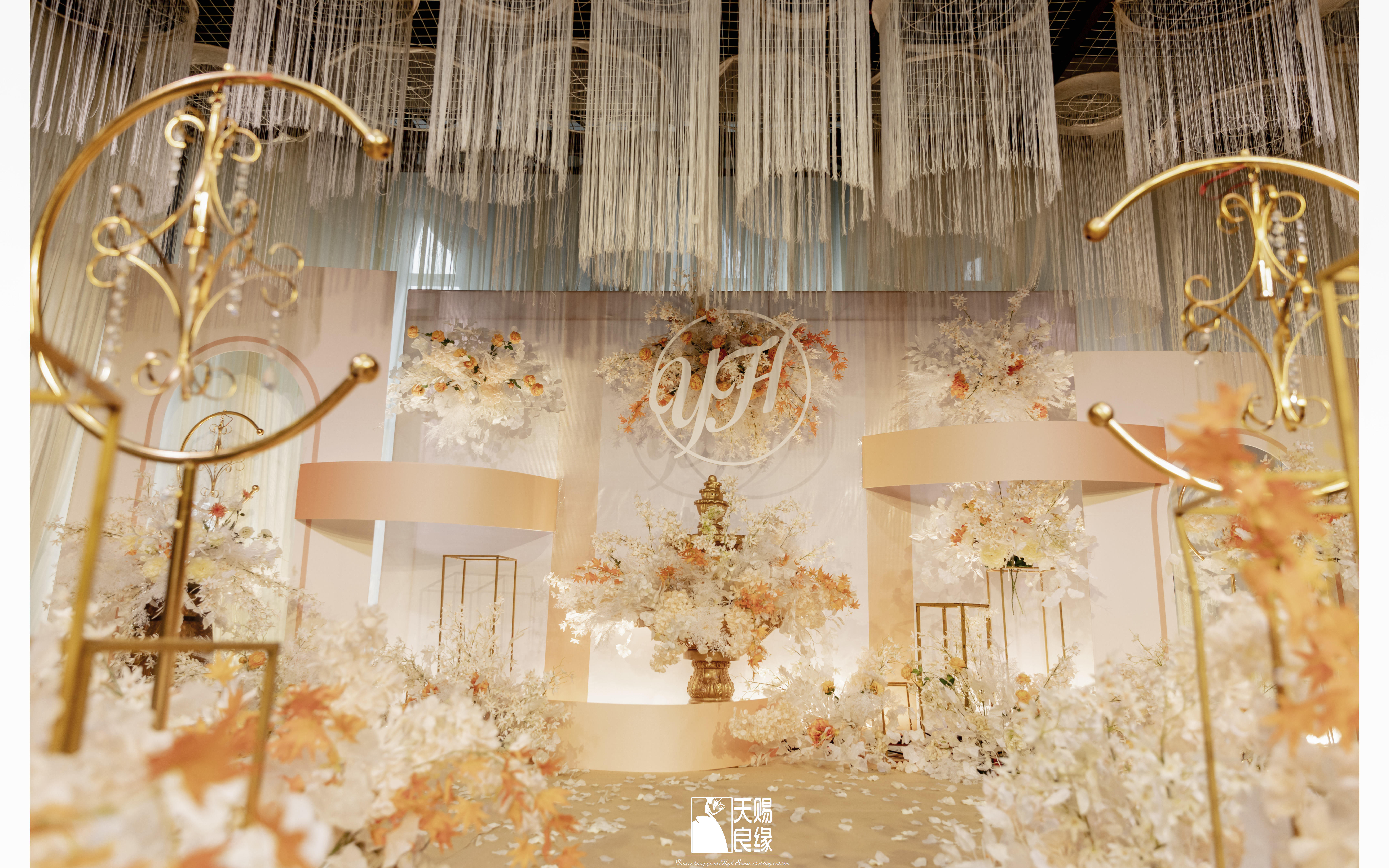 #天赐良缘婚礼#波斯橙和柠檬黄简直就是阳光的代言