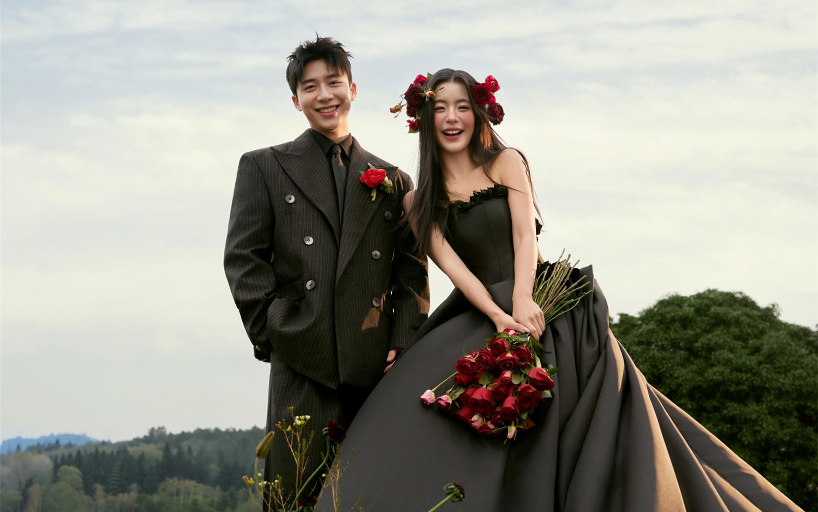 🌹黑纱草坪婚纱照｜暗夜玫瑰，爱意比黄昏更浓