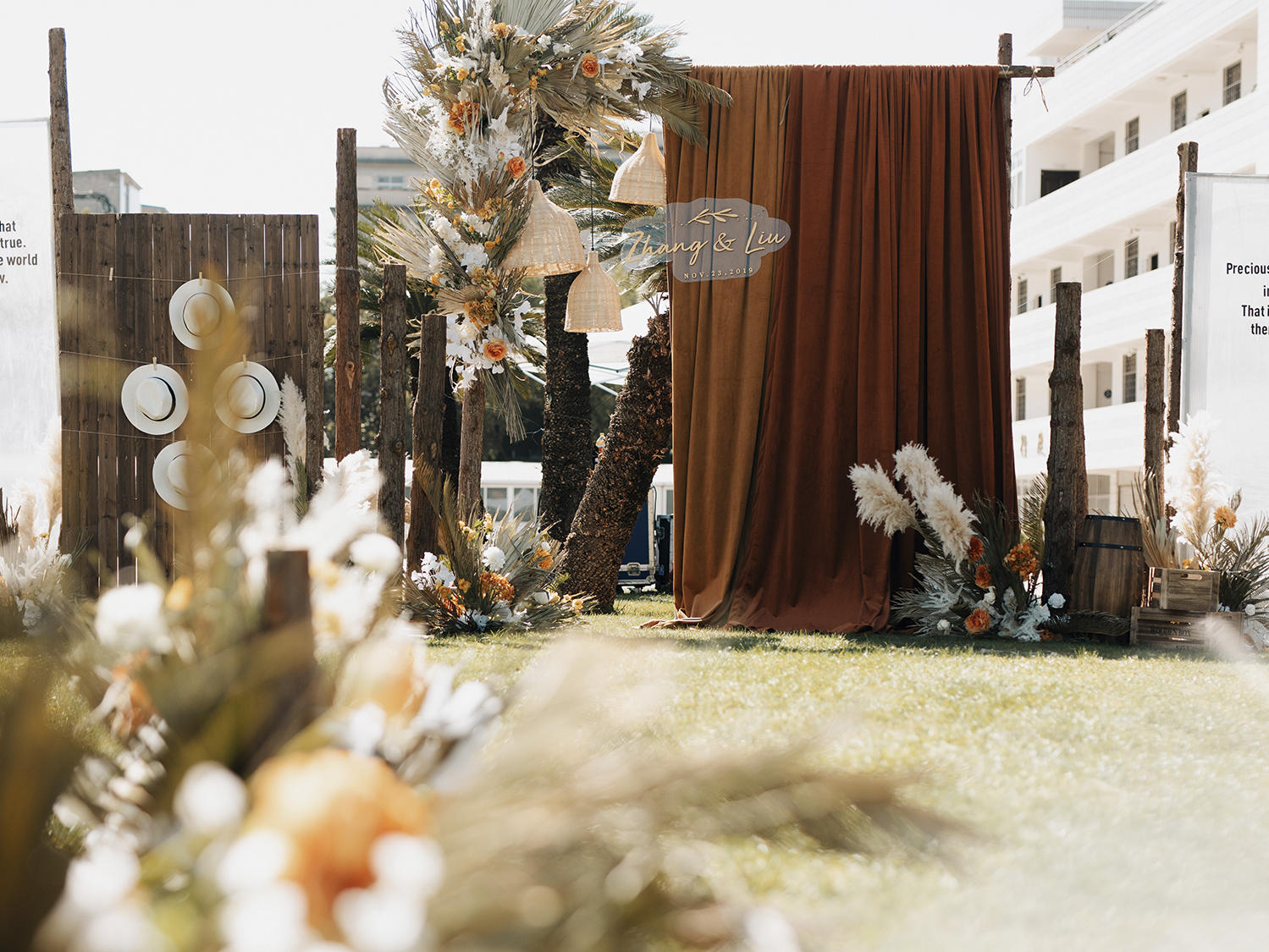 秋木色  小预算 LV系列小众设计户外草坪婚礼