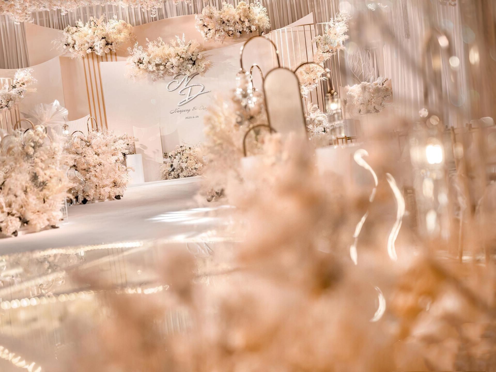 个性定制浪漫满屋【维纳斯一站式婚礼定制】