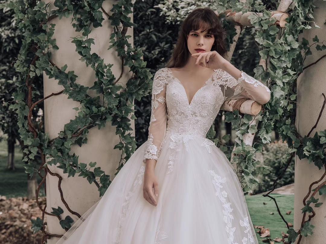 【人气超值奢华套餐】主纱+出门纱/秀禾+敬酒服