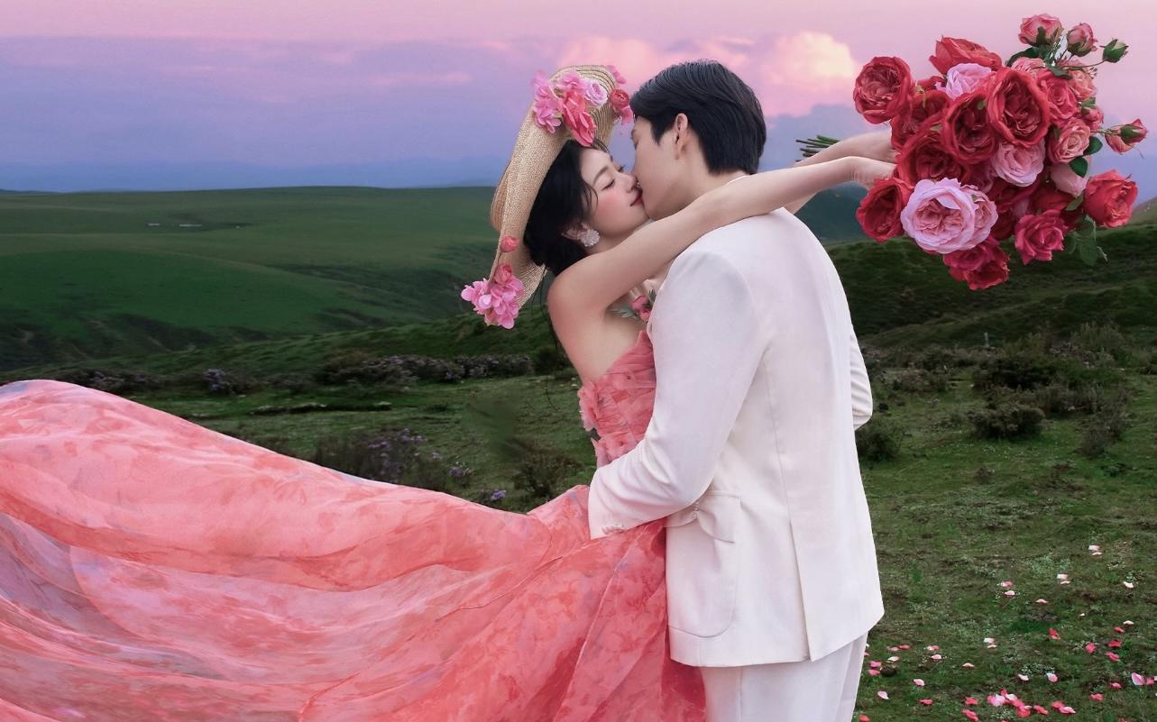 💒粉色山野里的浪漫婚礼梦