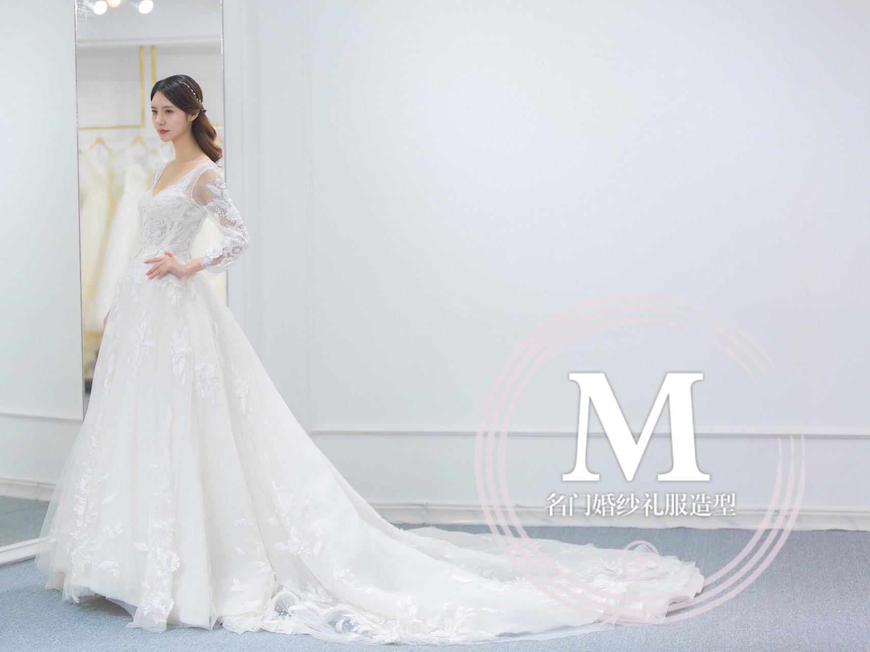 《名门婚纱》主纱+秀禾或敬酒
