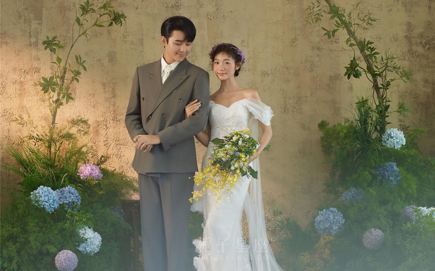 誤入莫奈花園的復(fù)古婚紗照，法式油畫感太夢幻了??