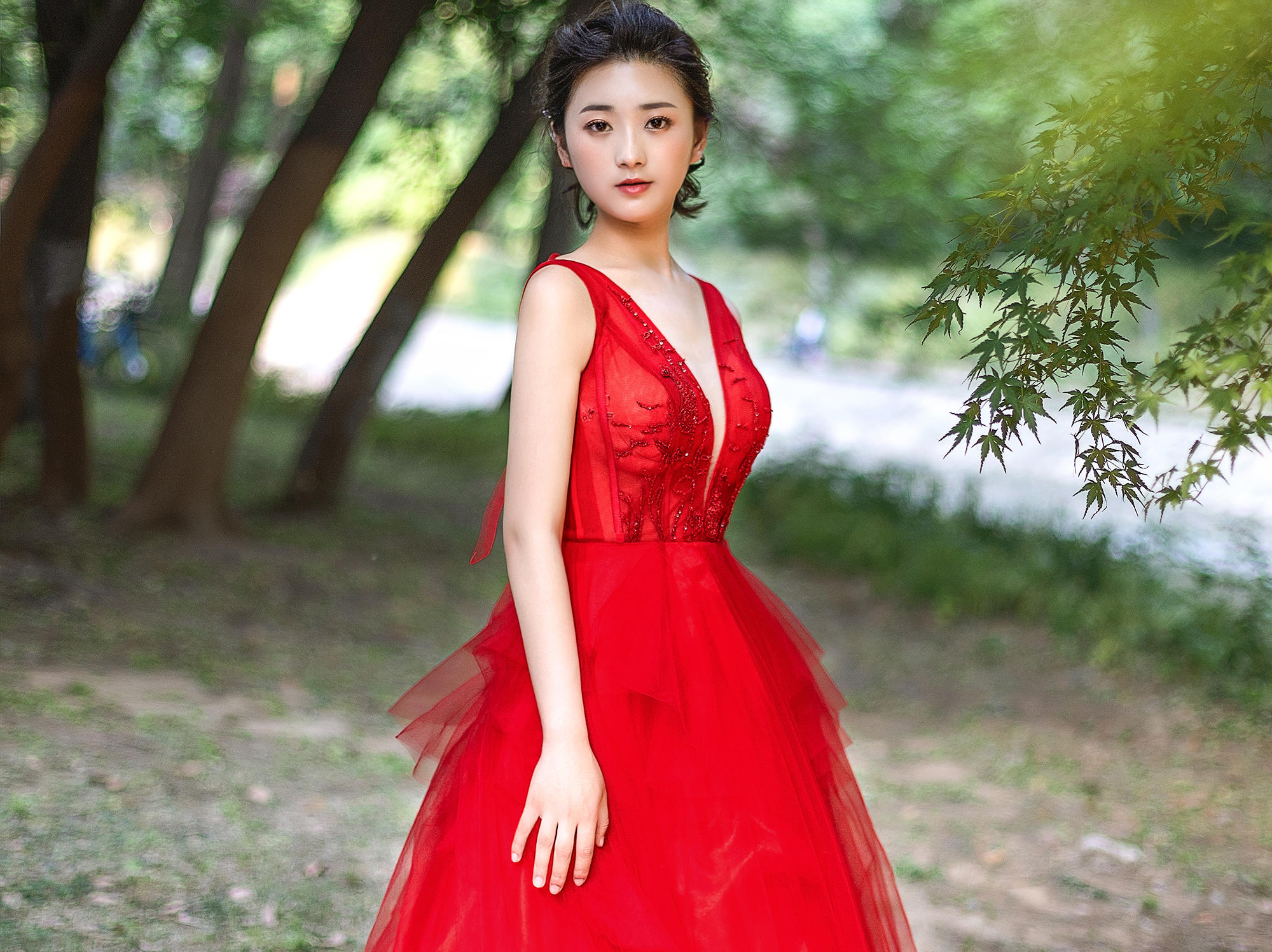 [圣柏莎]红色v领无袖礼服