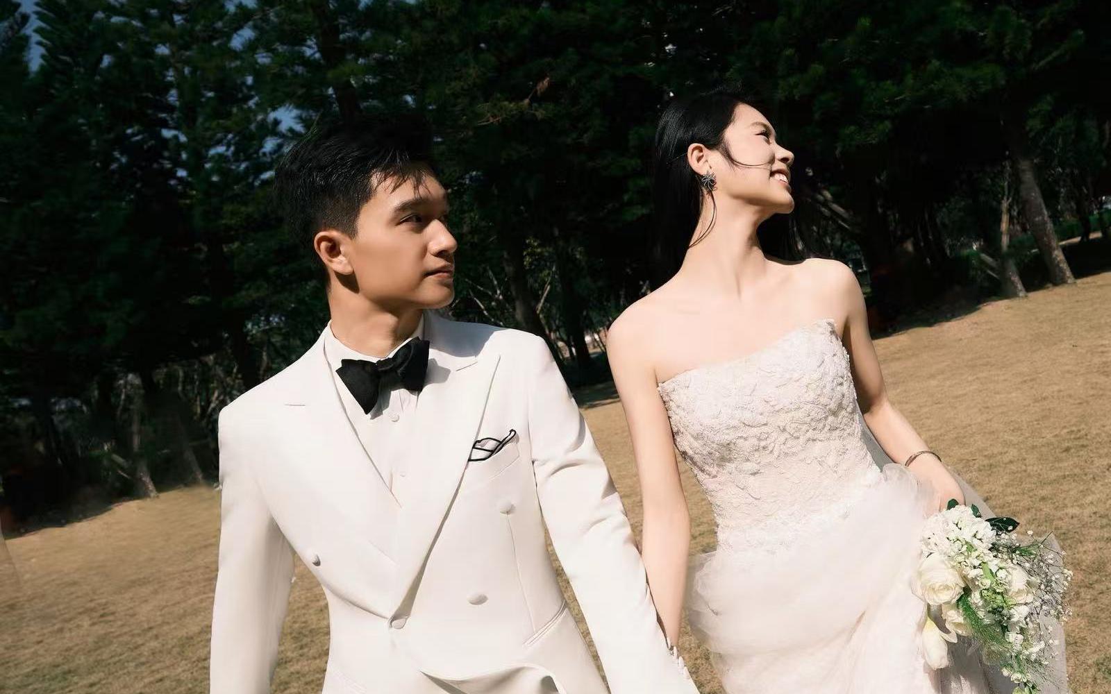 【客片欣赏】秋冬的草坪也很出片呀，幸福帧帧瞬间