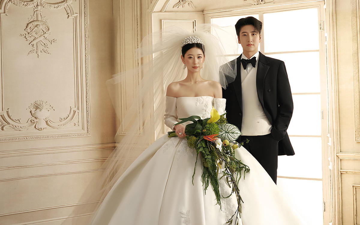 把浪漫刻进骨子里的宫廷风主纱婚纱照✨