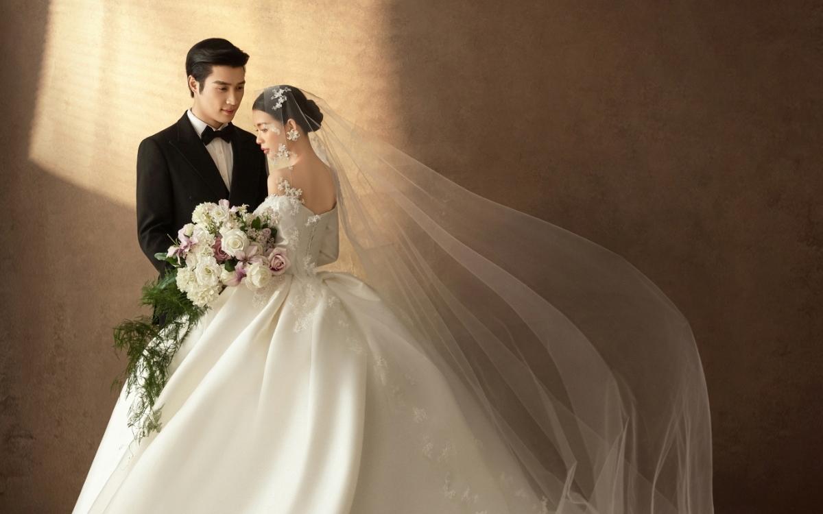 美是一種感覺??不挑人的輕復(fù)古光影婚紗照