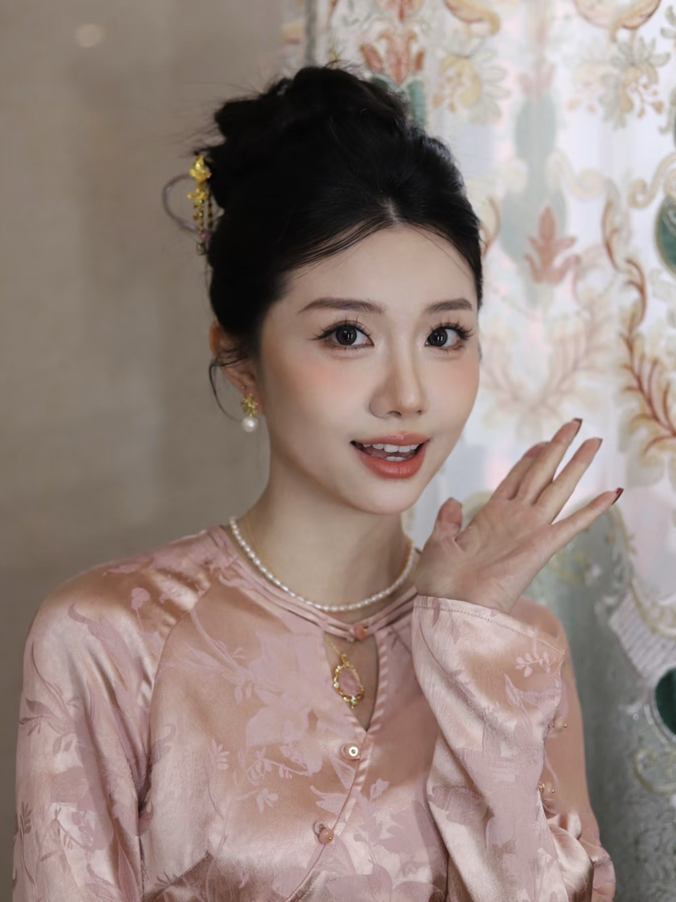 浪漫订婚妆发