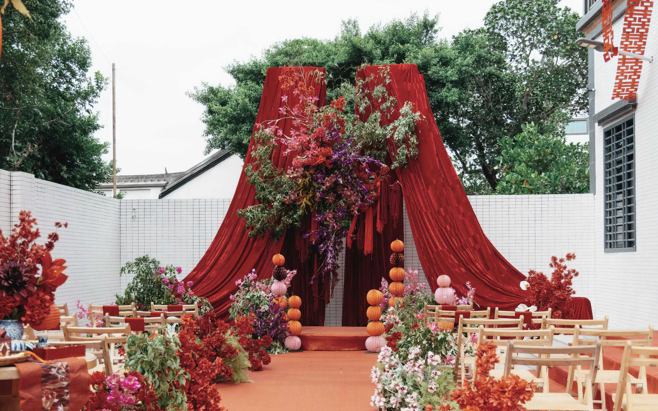 农村坝坝宴高级红色布幔庭院婚礼