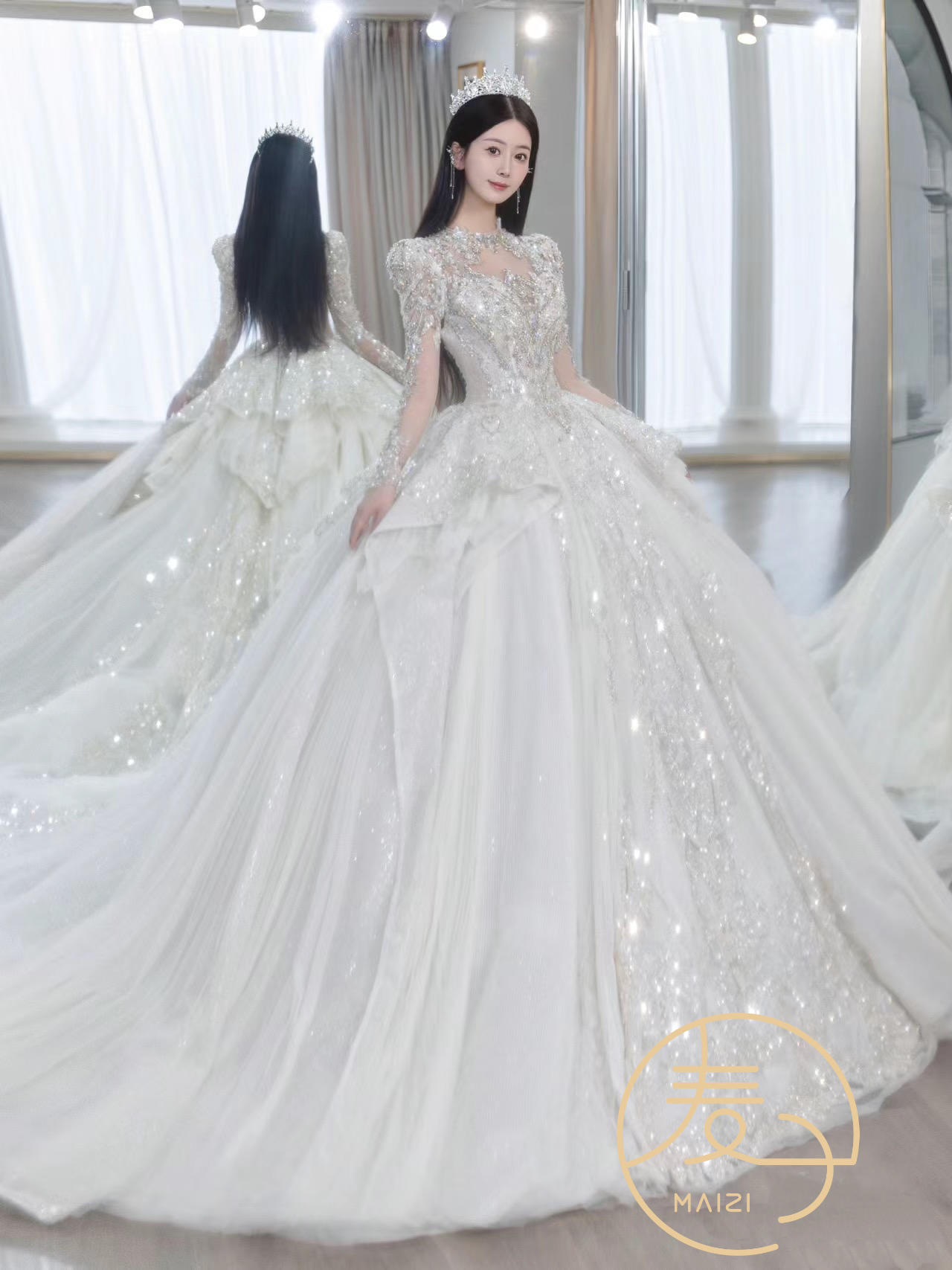 奢华重工高领婚纱