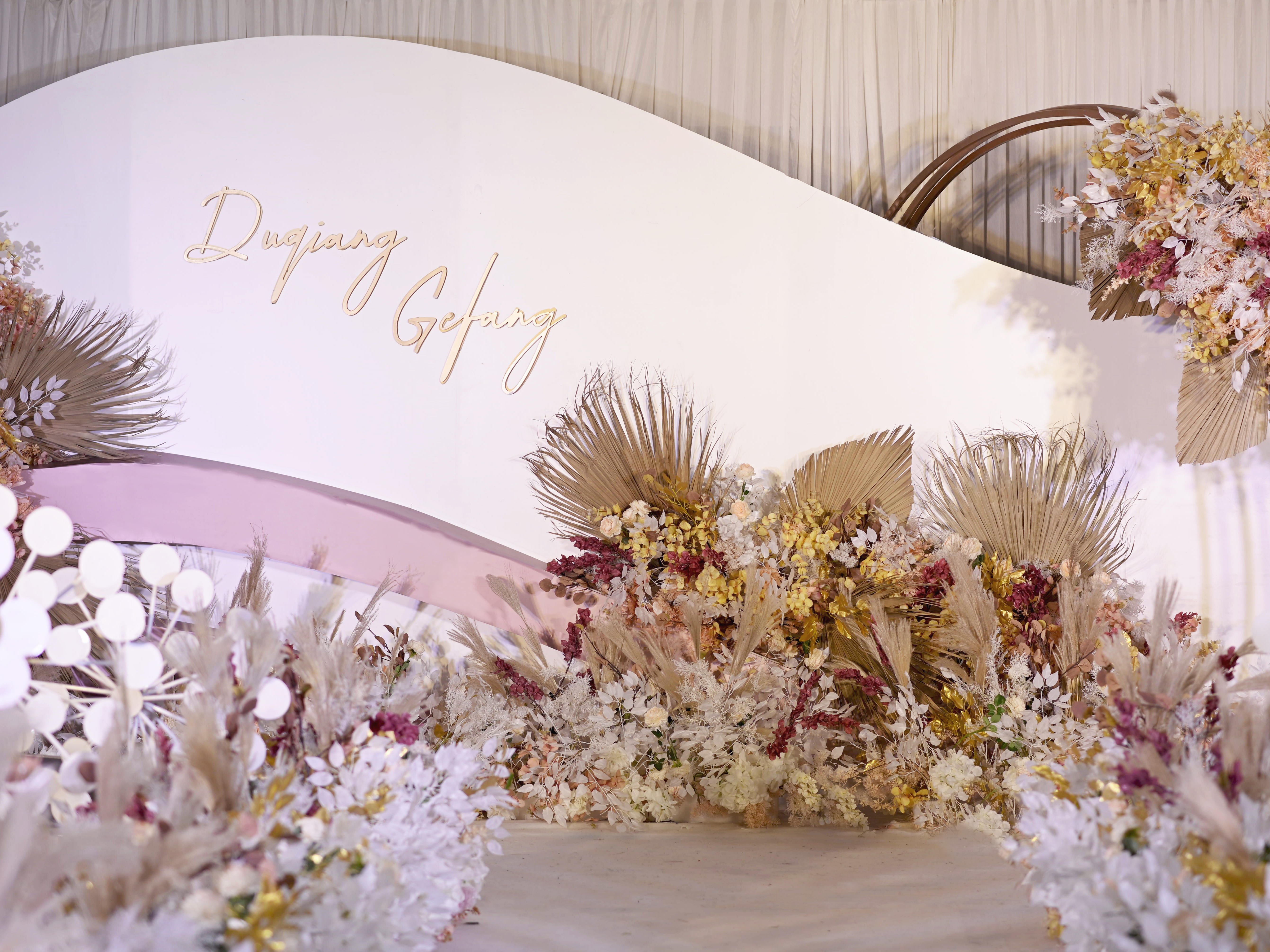 【独角兽婚礼宴会设计】静谧花幕-给生活中一抹激情