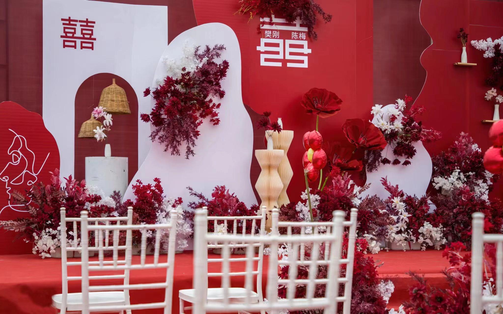 小众户外草坪婚礼＋4大金刚