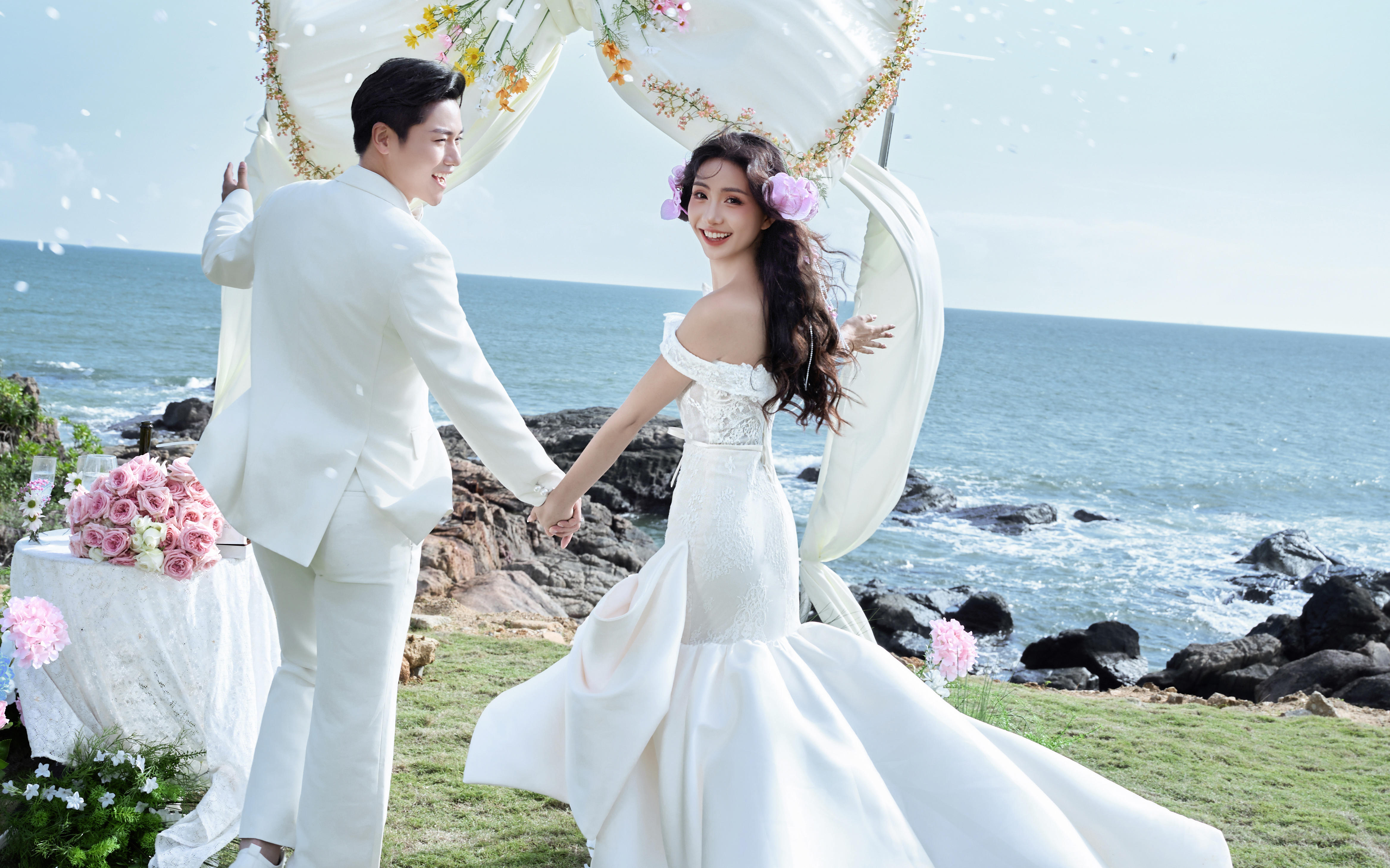 【法式印象】超甜預(yù)警??甜妹拍的海邊蝴蝶結(jié)婚紗照