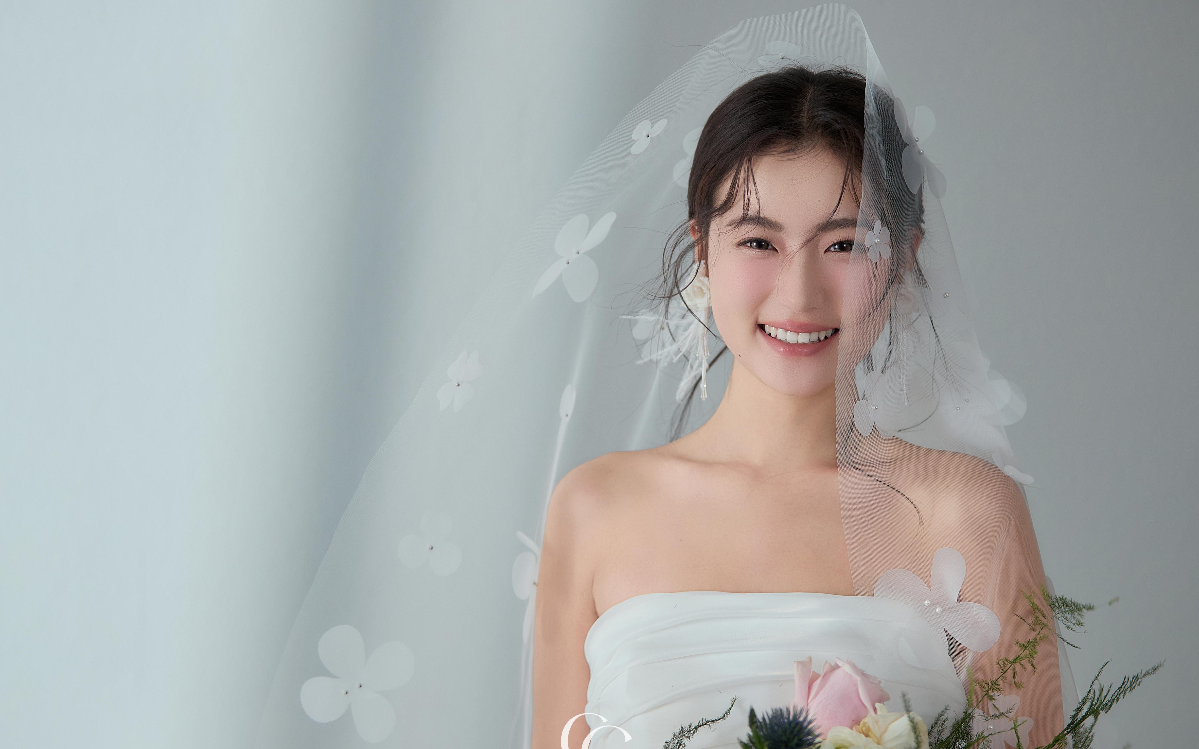 高级感鱼尾婚纱照