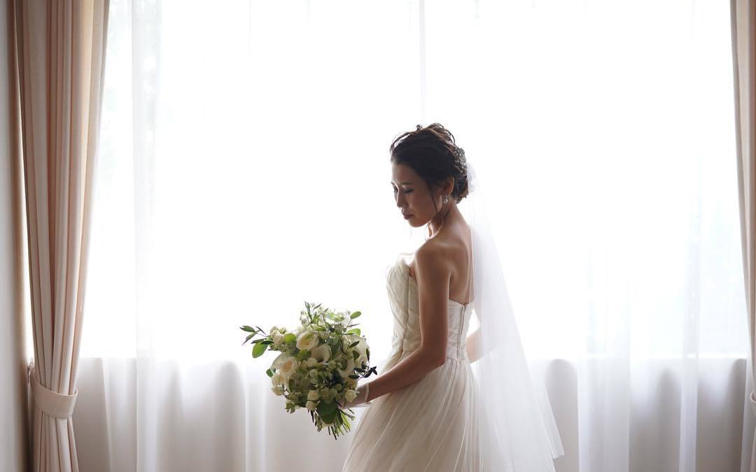 进口品牌花瓣裙国外新娘客照