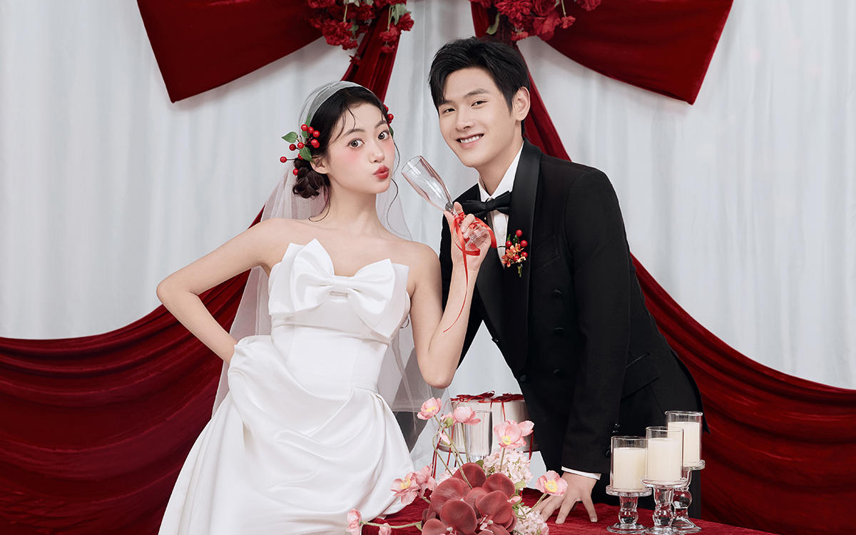 内景 l 超有氛围感的蝴蝶结喜嫁婚纱照
